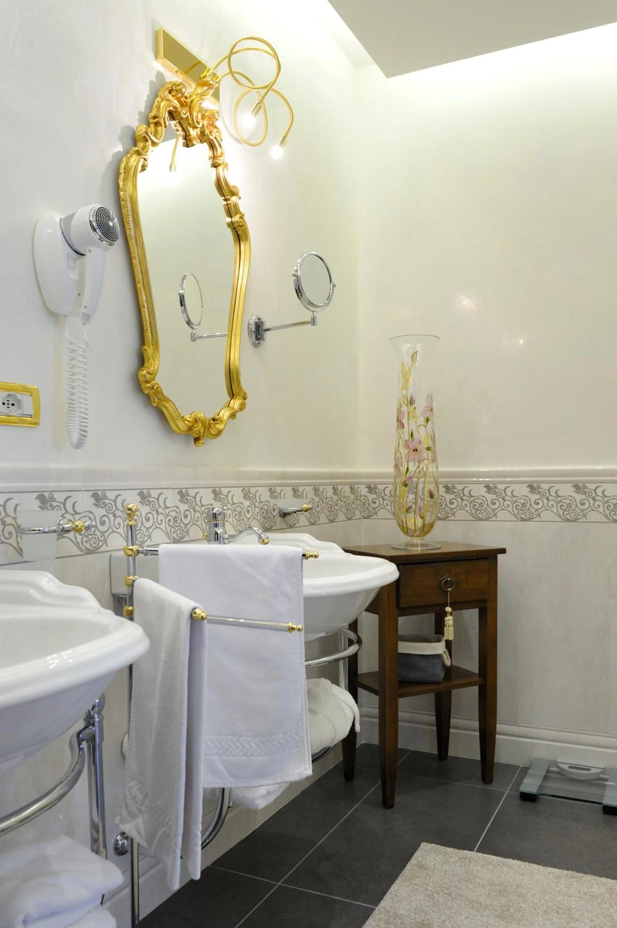 Bathroom in Hotel Ca' D'Oro Tre Stelle Superior Adults only