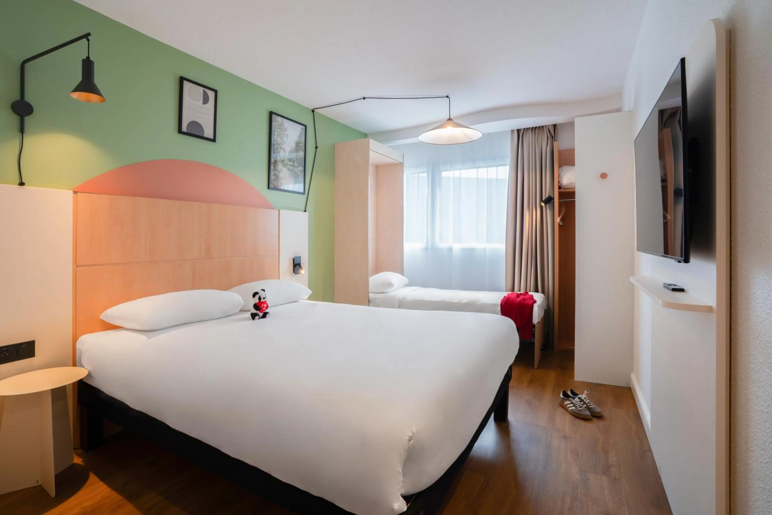 Photo of the whole room, Bed in ibis Marne La Vallée Val d'Europe