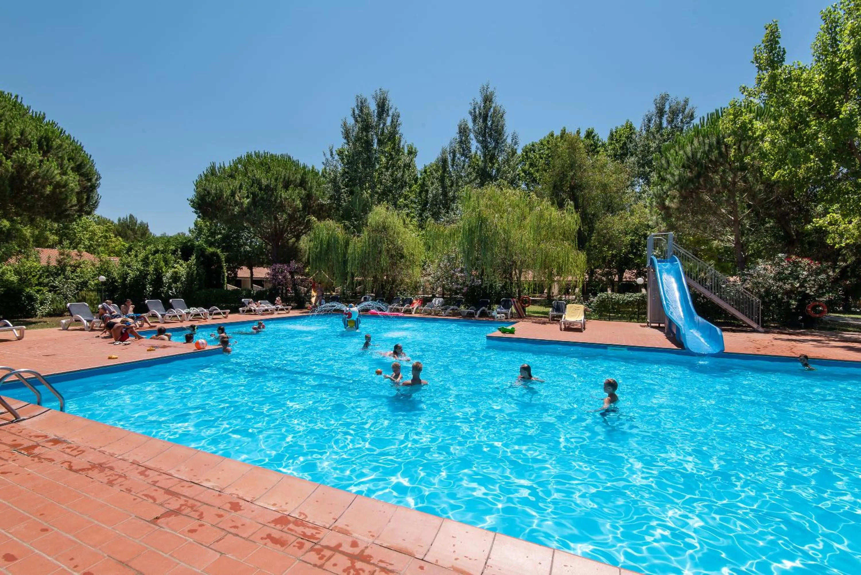 Swimming pool in Ghiacci Vecchi Residence
