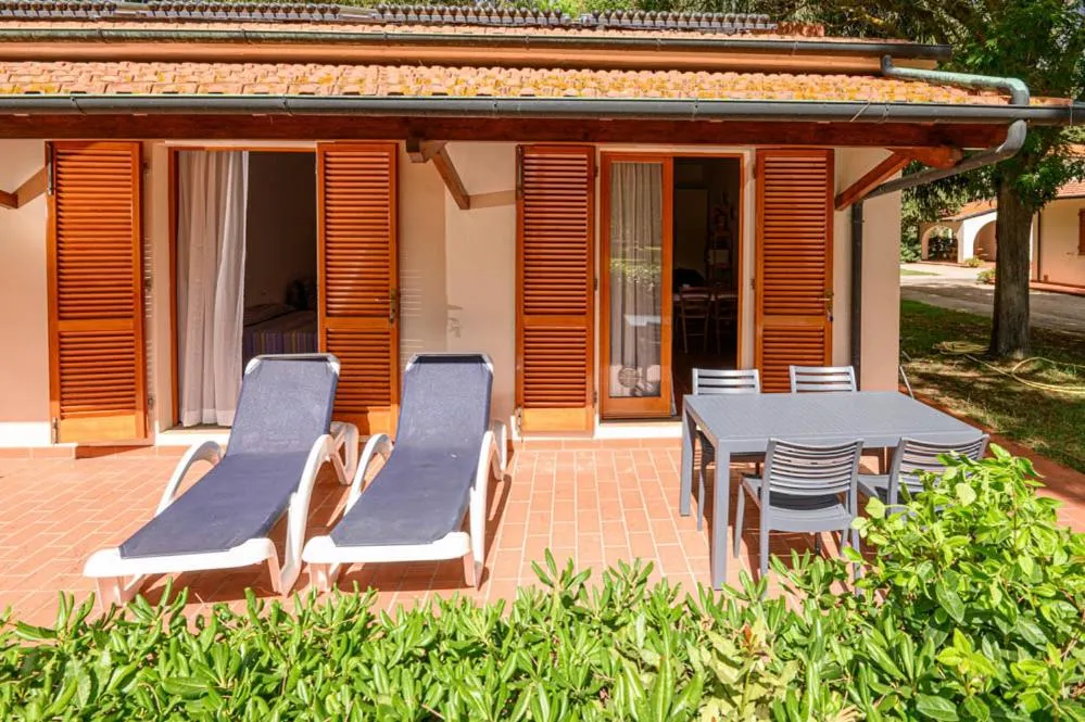 Patio in Ghiacci Vecchi Residence