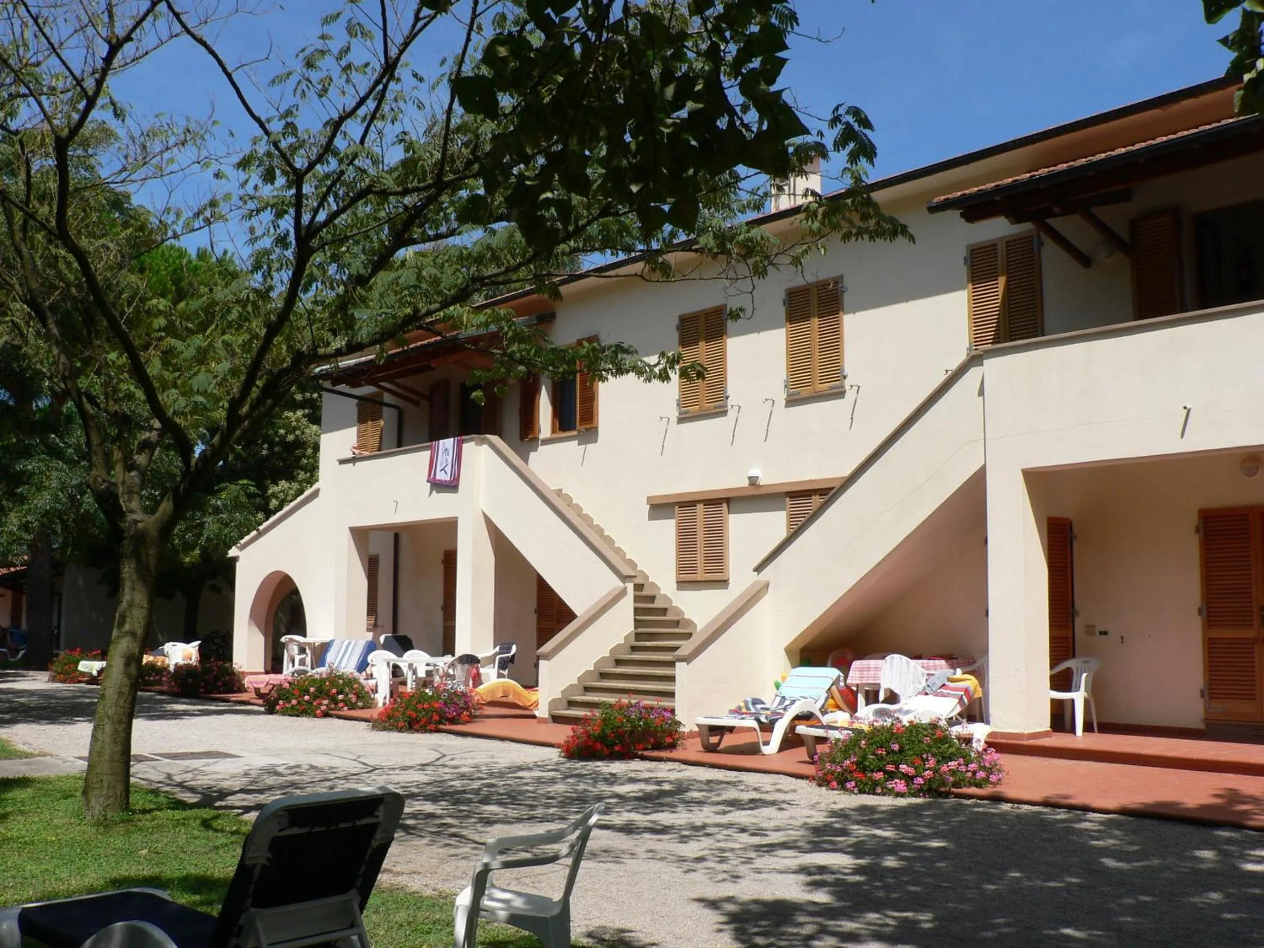 Facade/entrance in Ghiacci Vecchi Residence