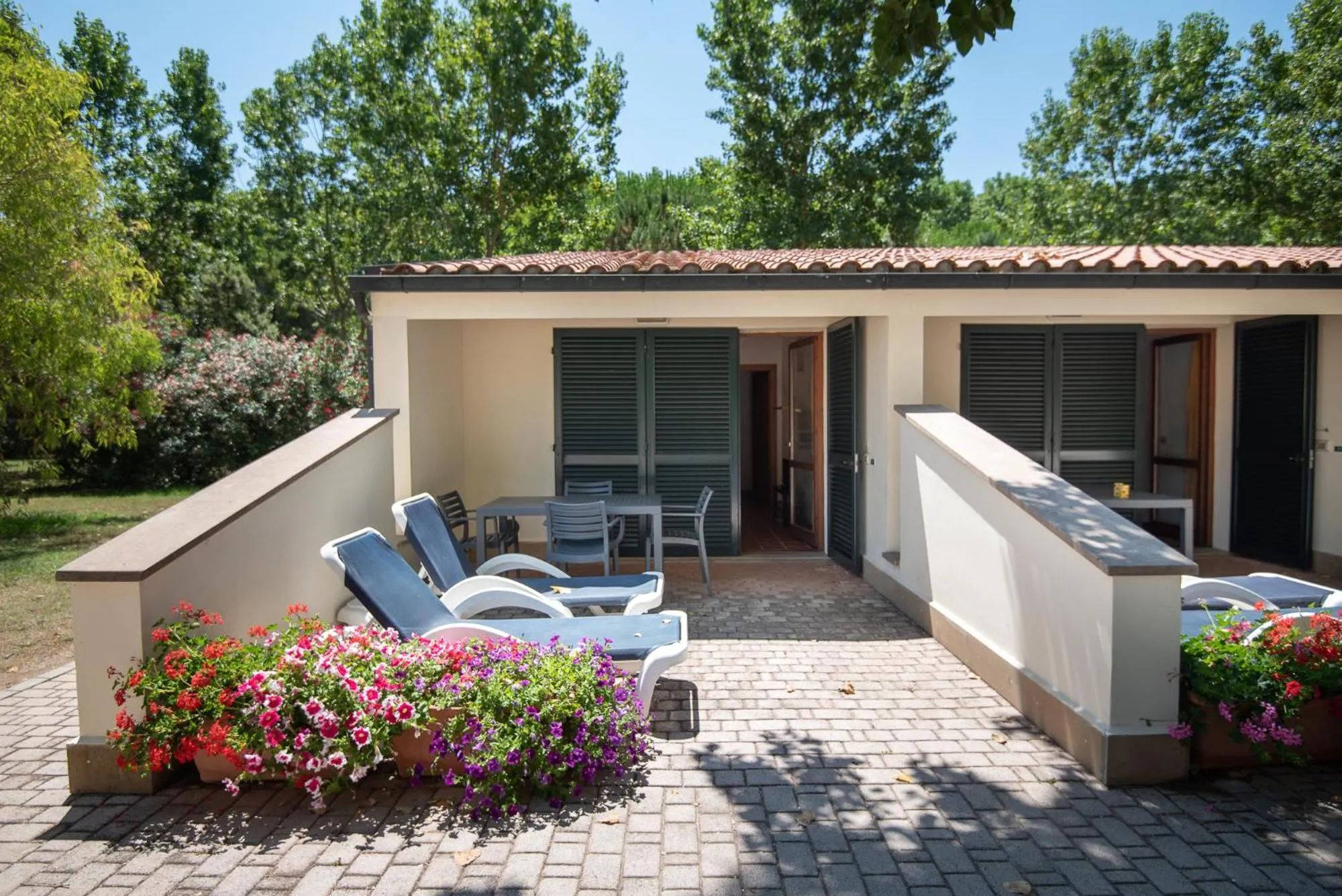 Patio in Ghiacci Vecchi Residence