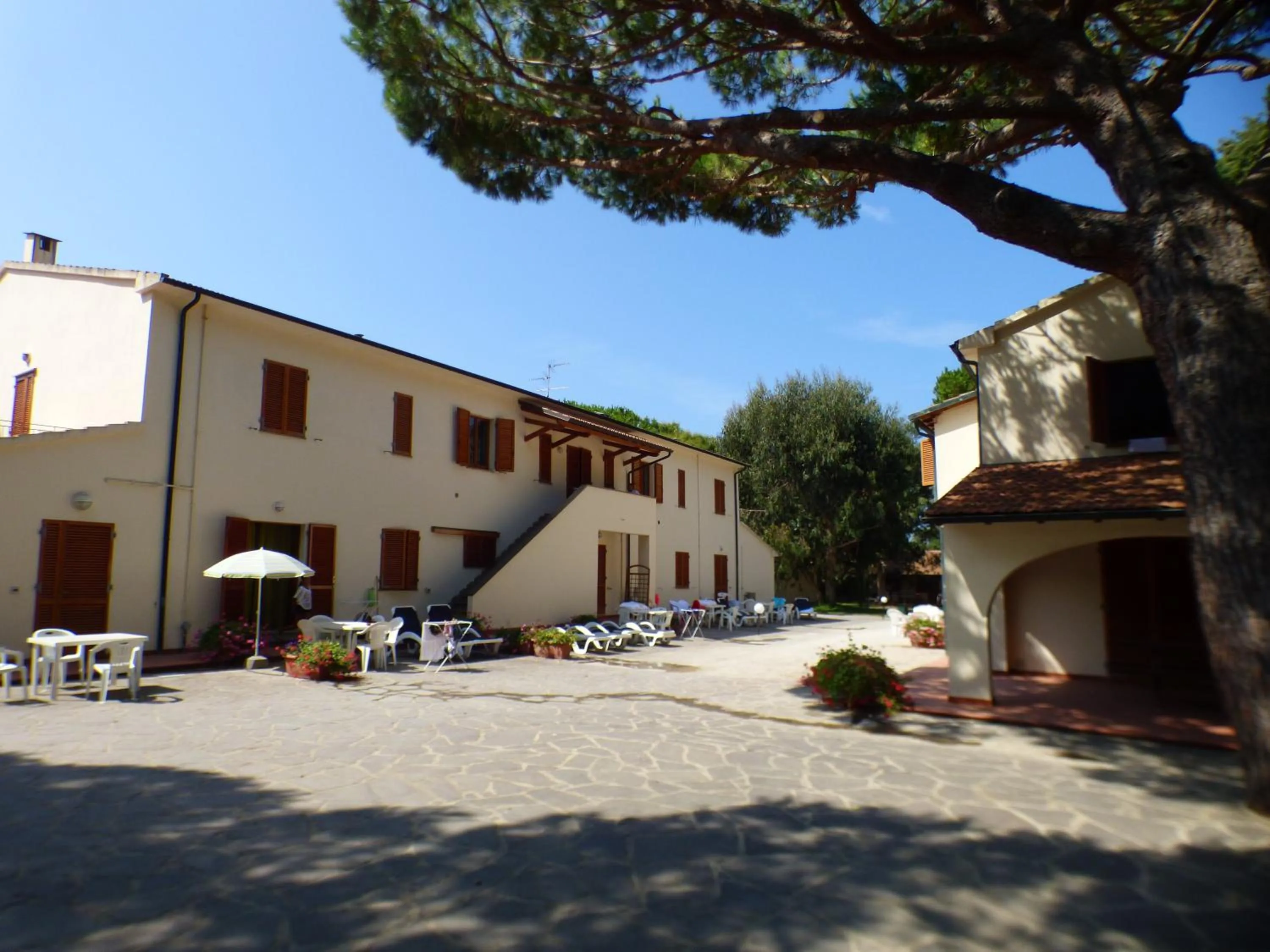 Property building in Ghiacci Vecchi Residence