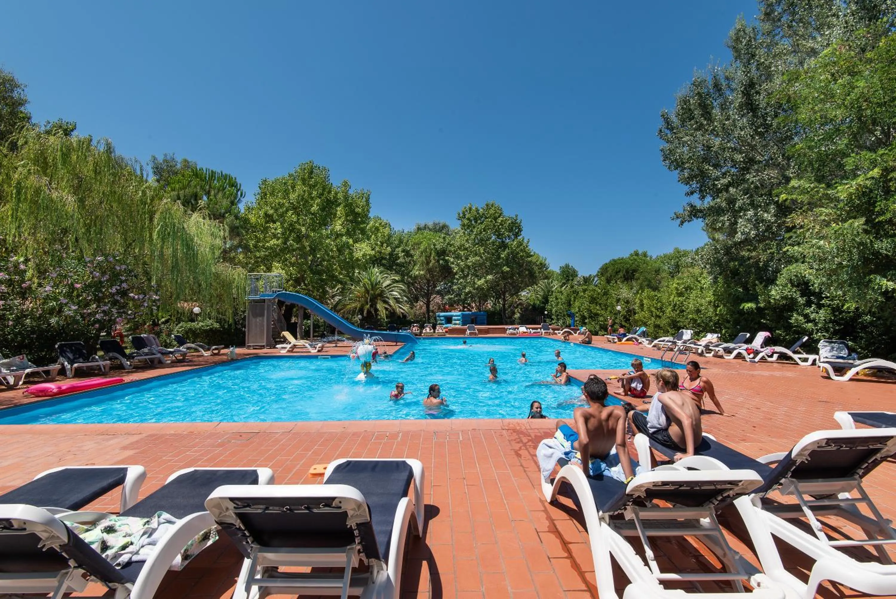 Swimming pool in Ghiacci Vecchi Residence