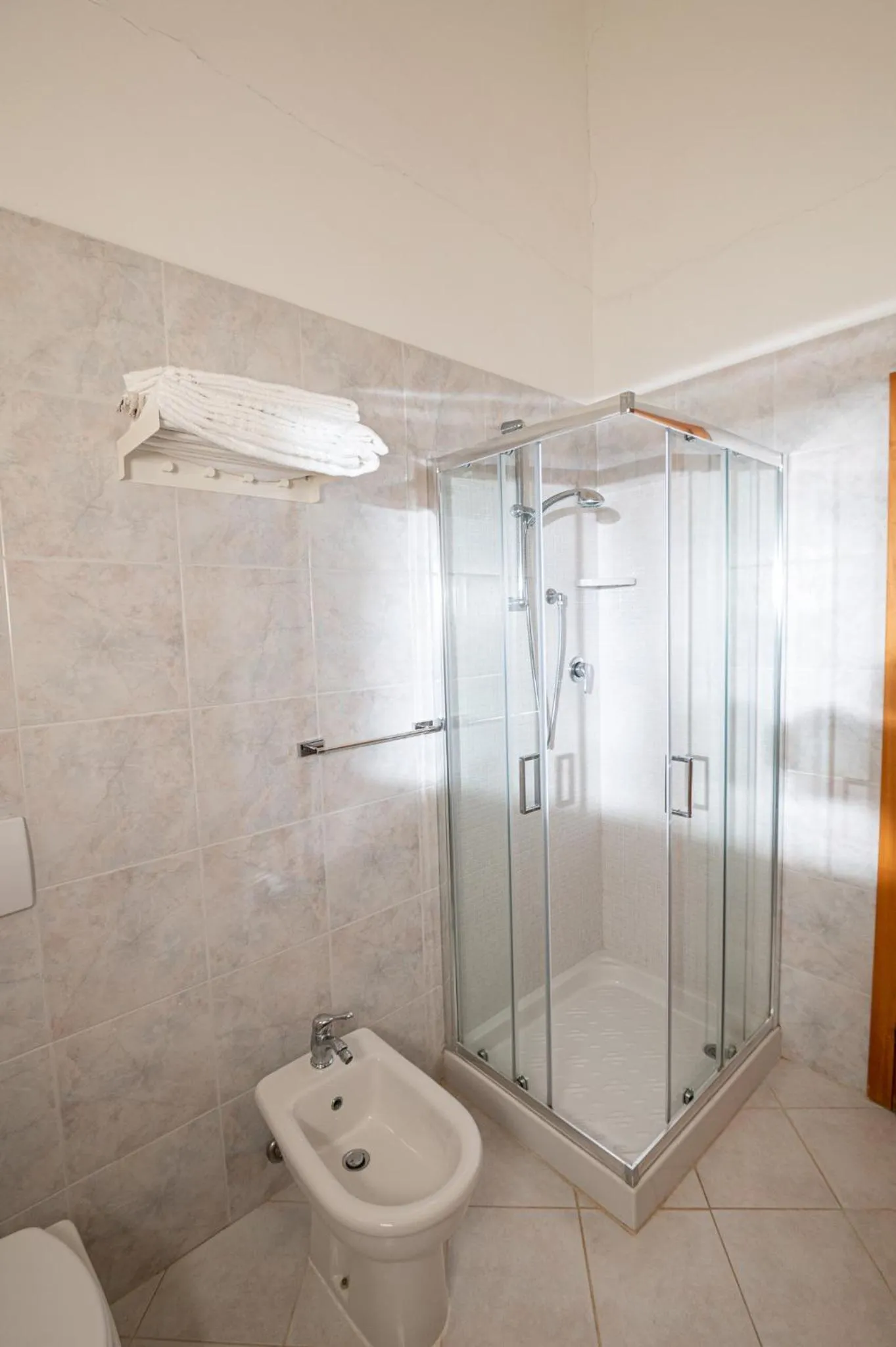 Shower in Ghiacci Vecchi Residence