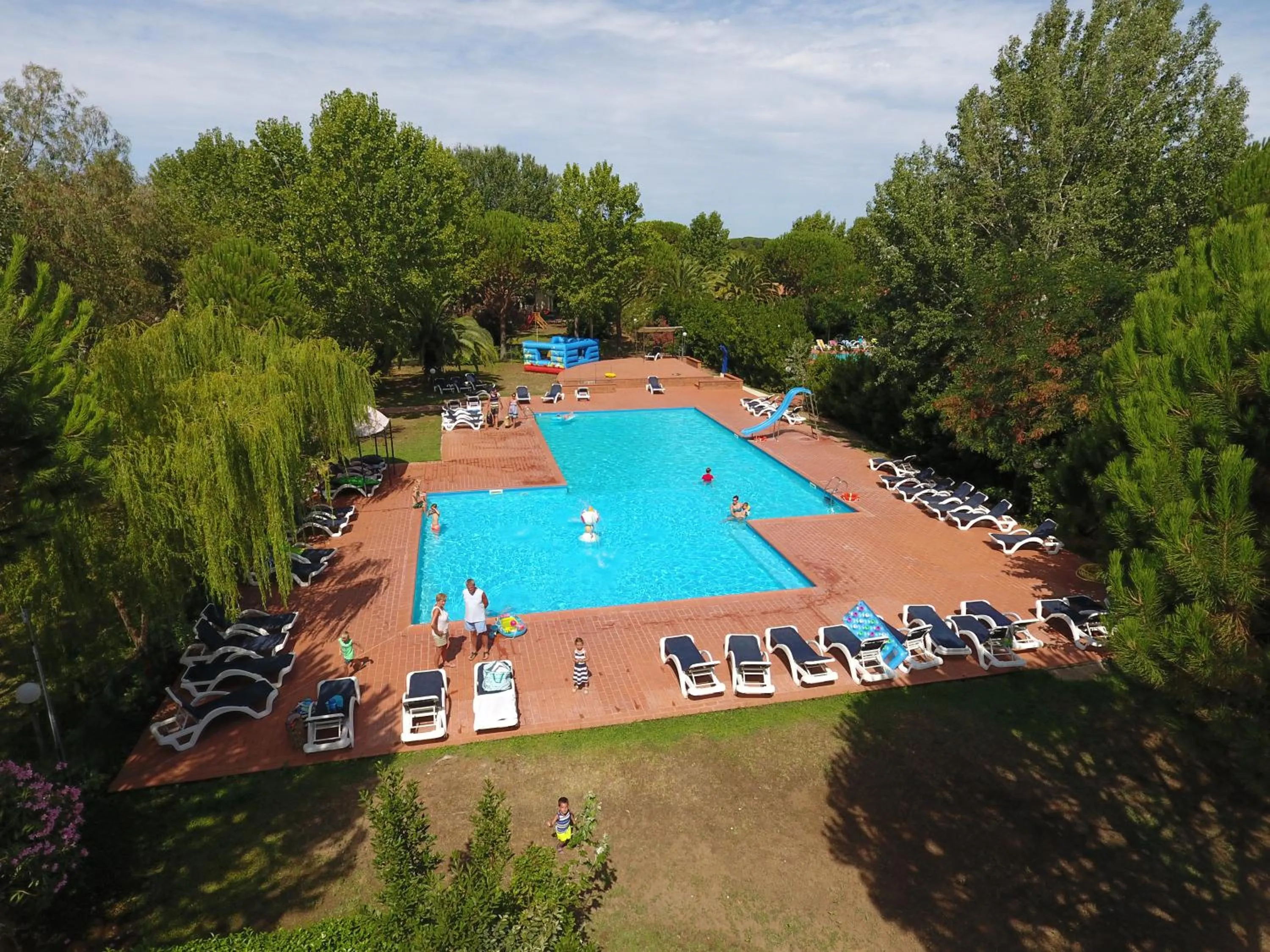 Swimming pool in Ghiacci Vecchi Residence