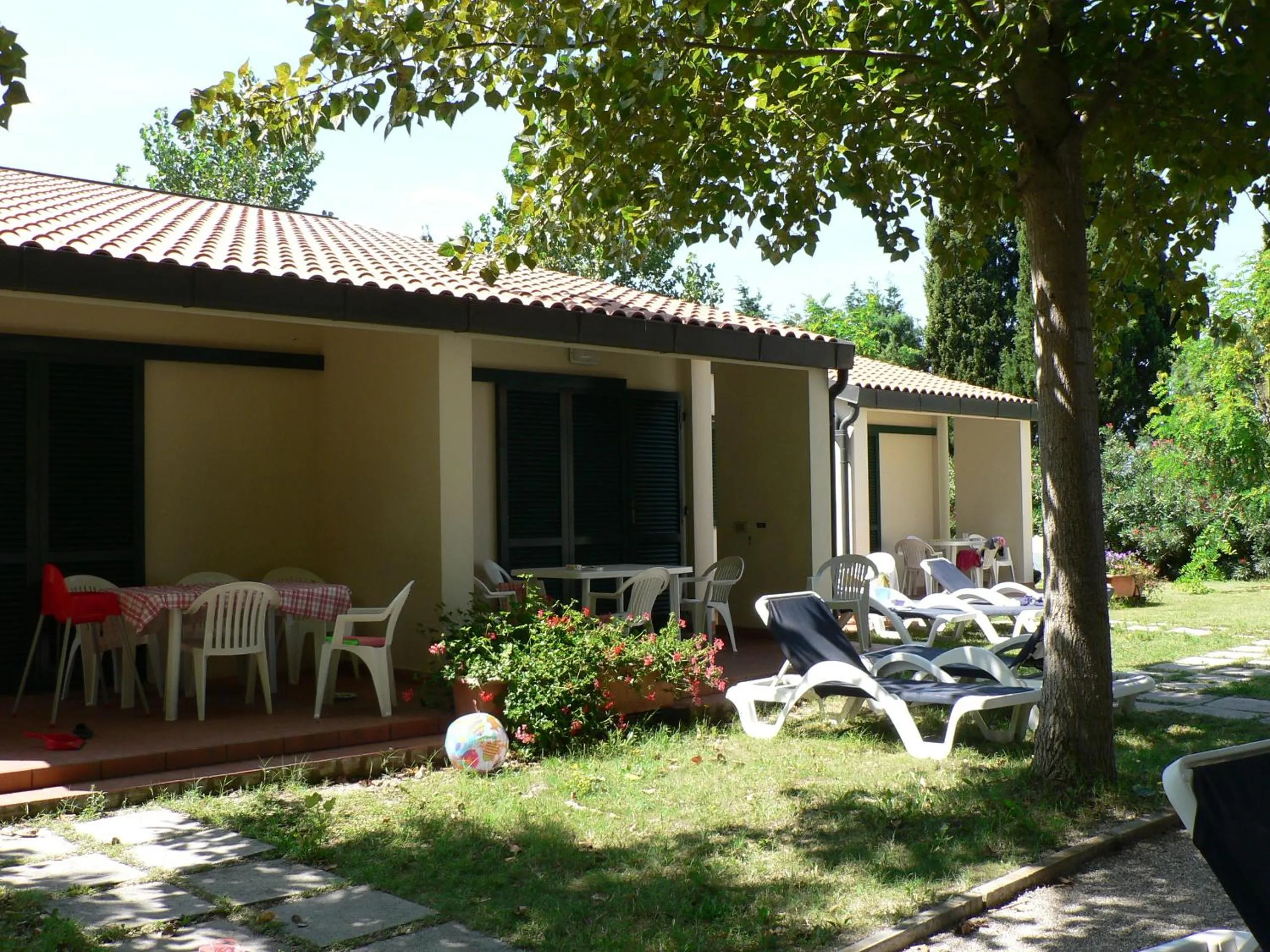 Patio in Ghiacci Vecchi Residence