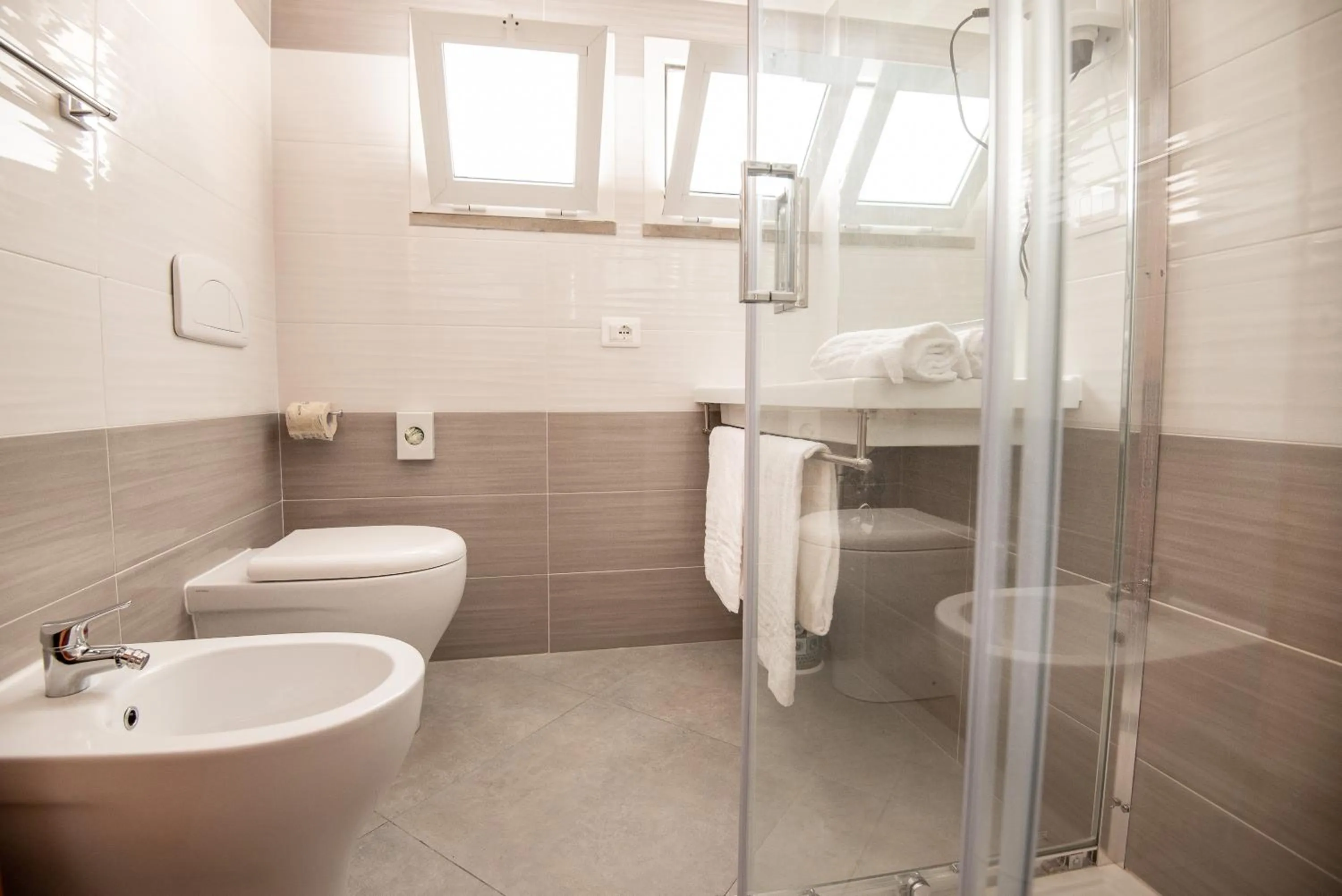 Shower in Ghiacci Vecchi Residence