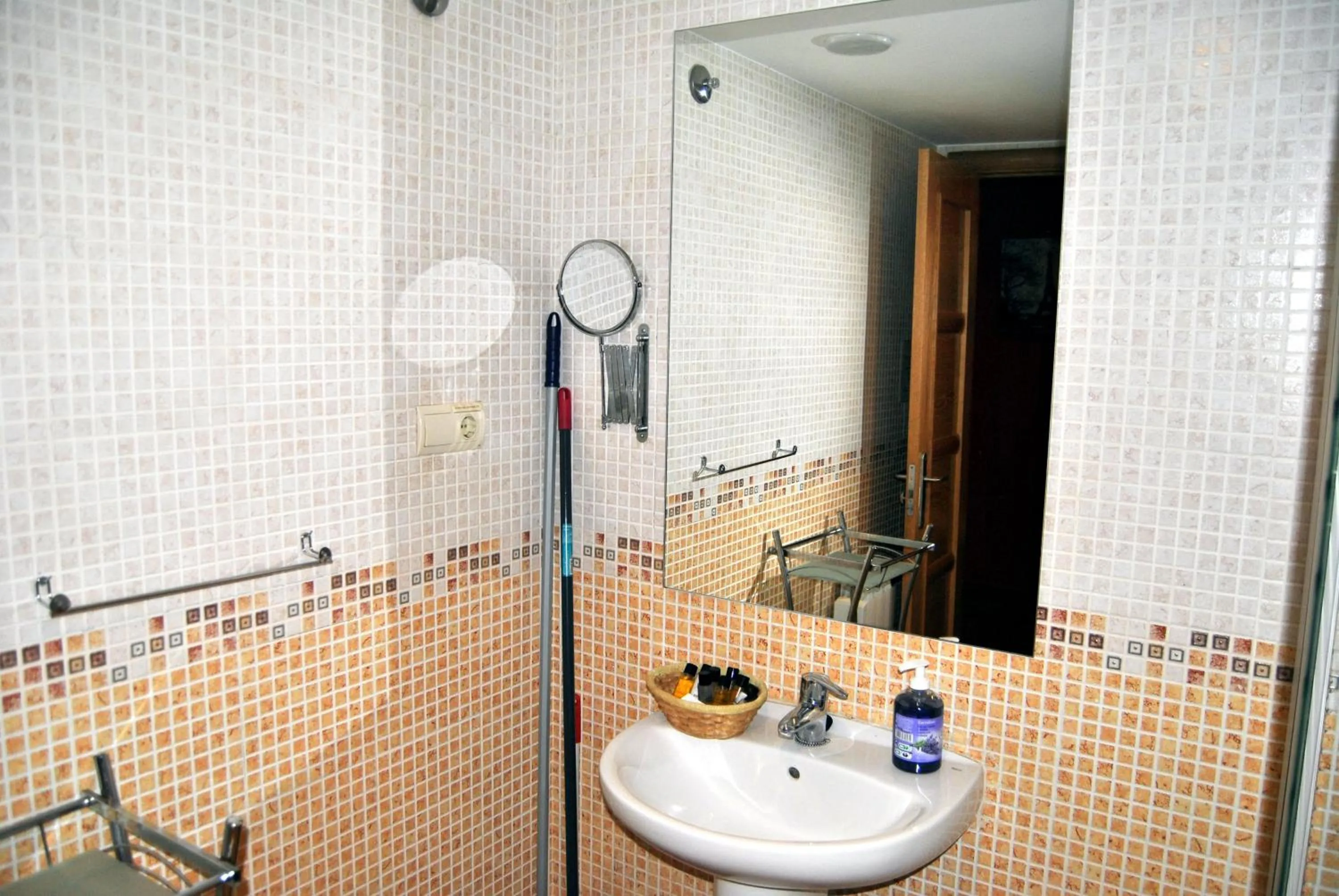 Bathroom in Apartahotel Rural CollaRubio Luxury