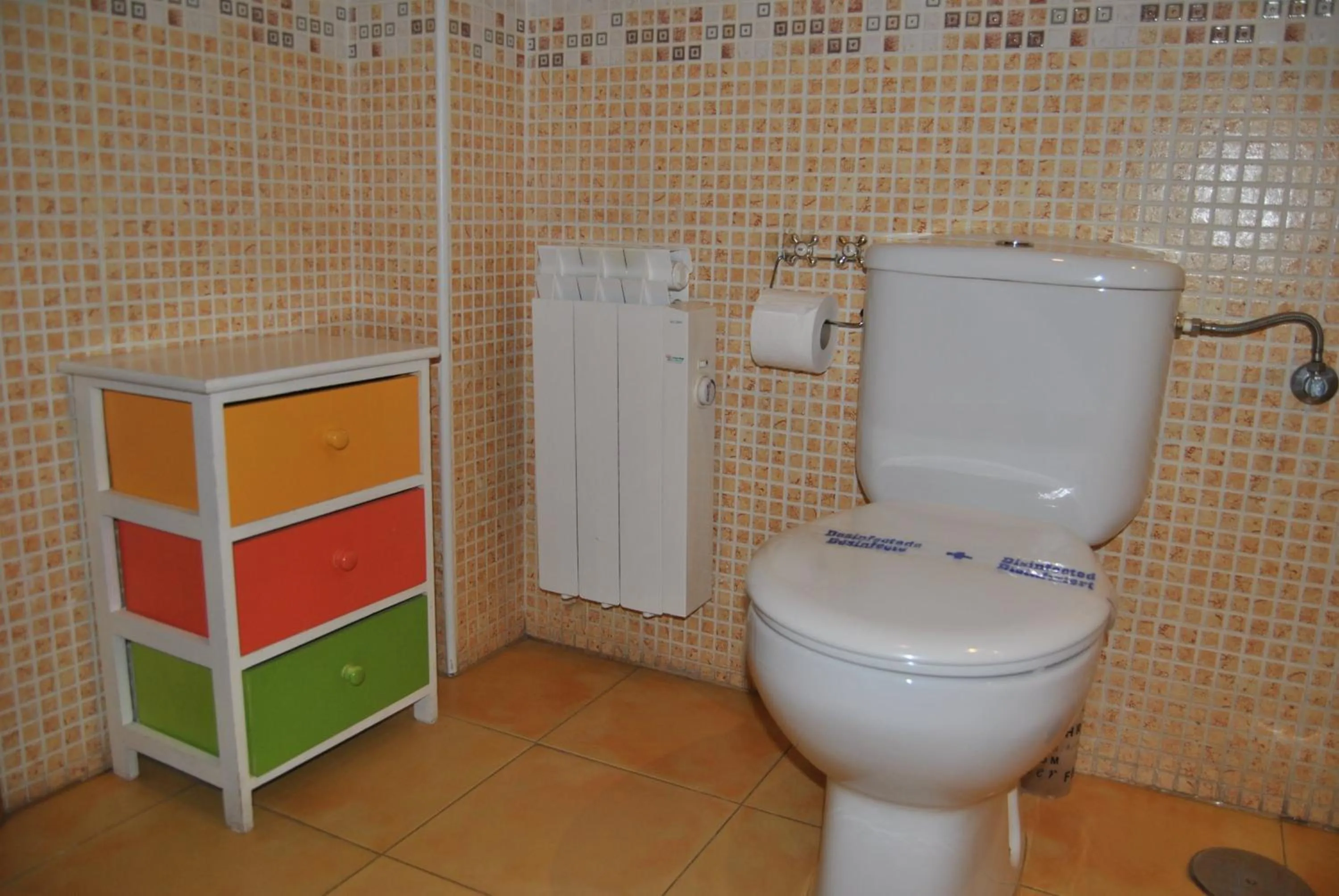 Toilet in Apartahotel Rural CollaRubio Luxury