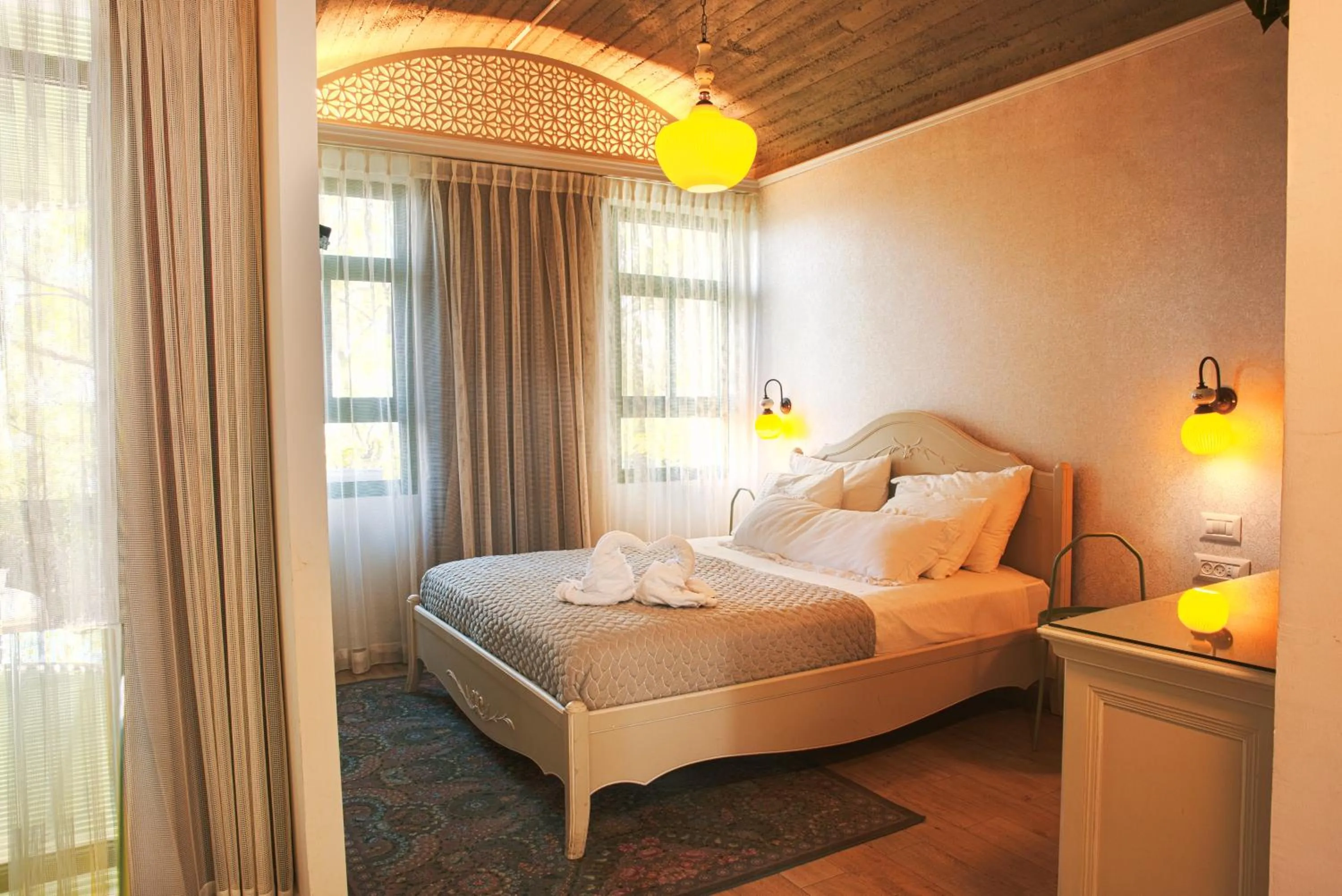 Photo of the whole room, Bed in Neve Shalom Hotel