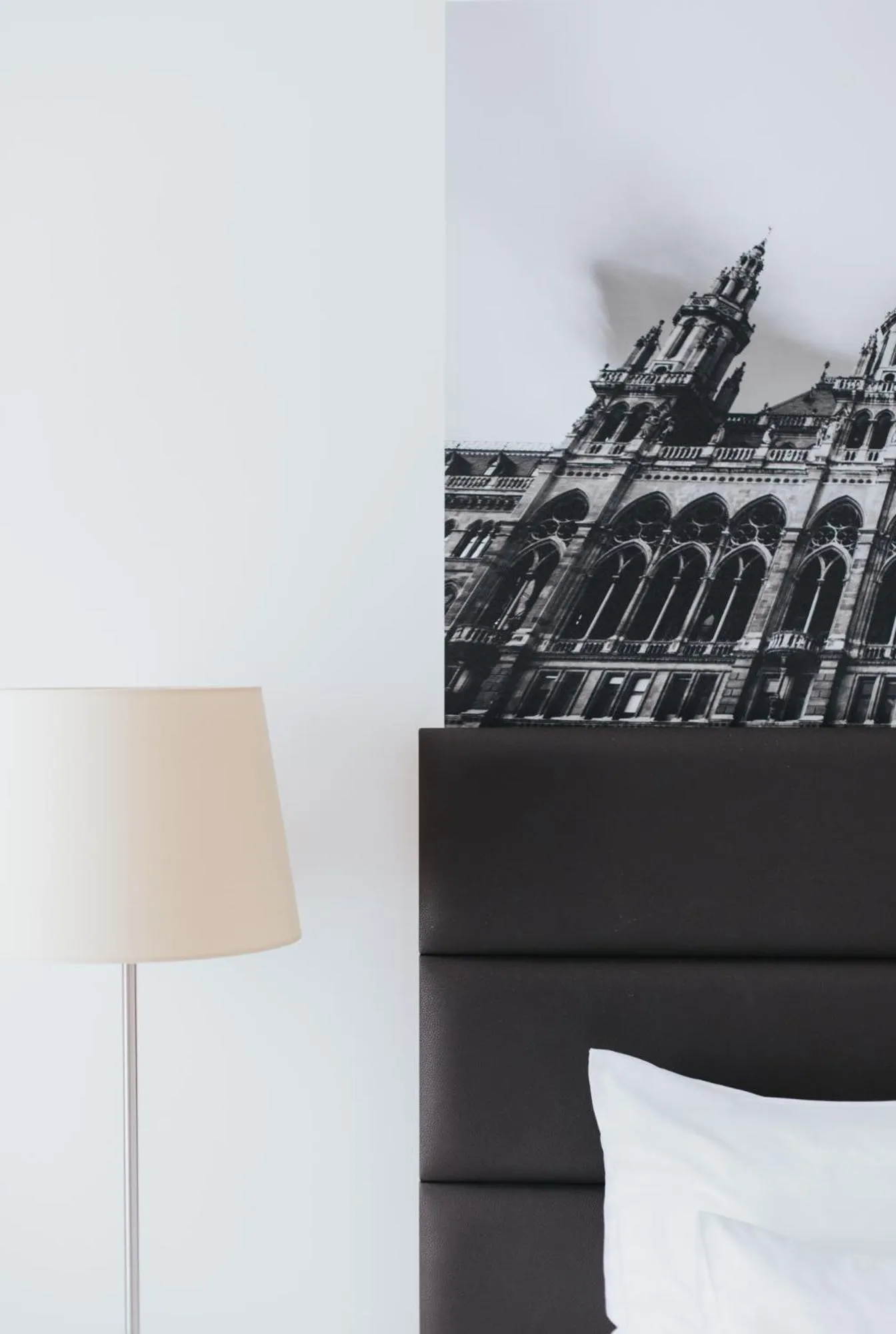 Photo of the whole room, Bed in Parks 73 The Townhouse Hotel