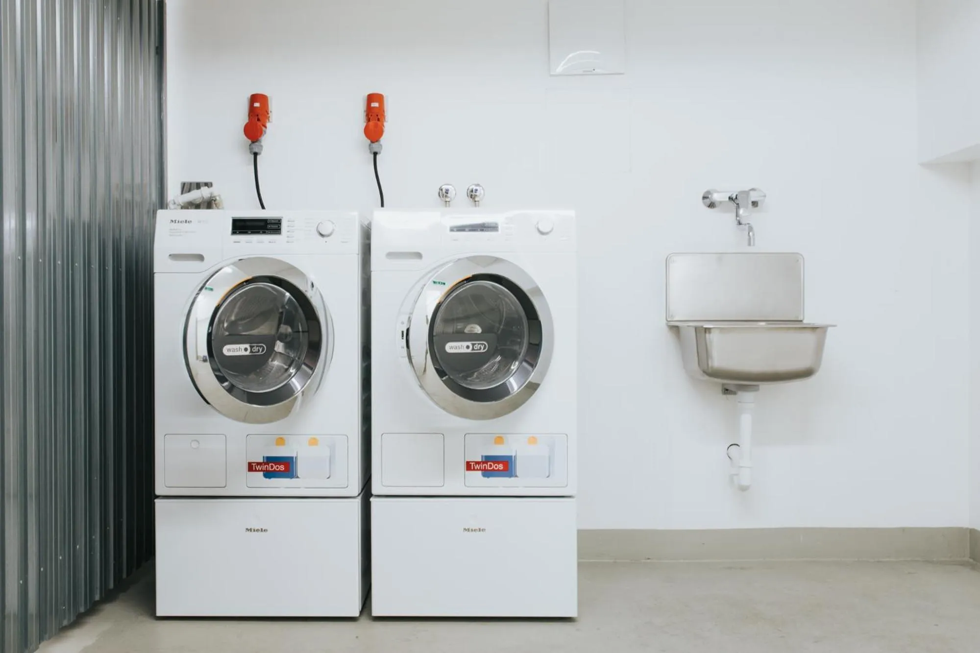 laundry in Parks 73 The Townhouse Hotel