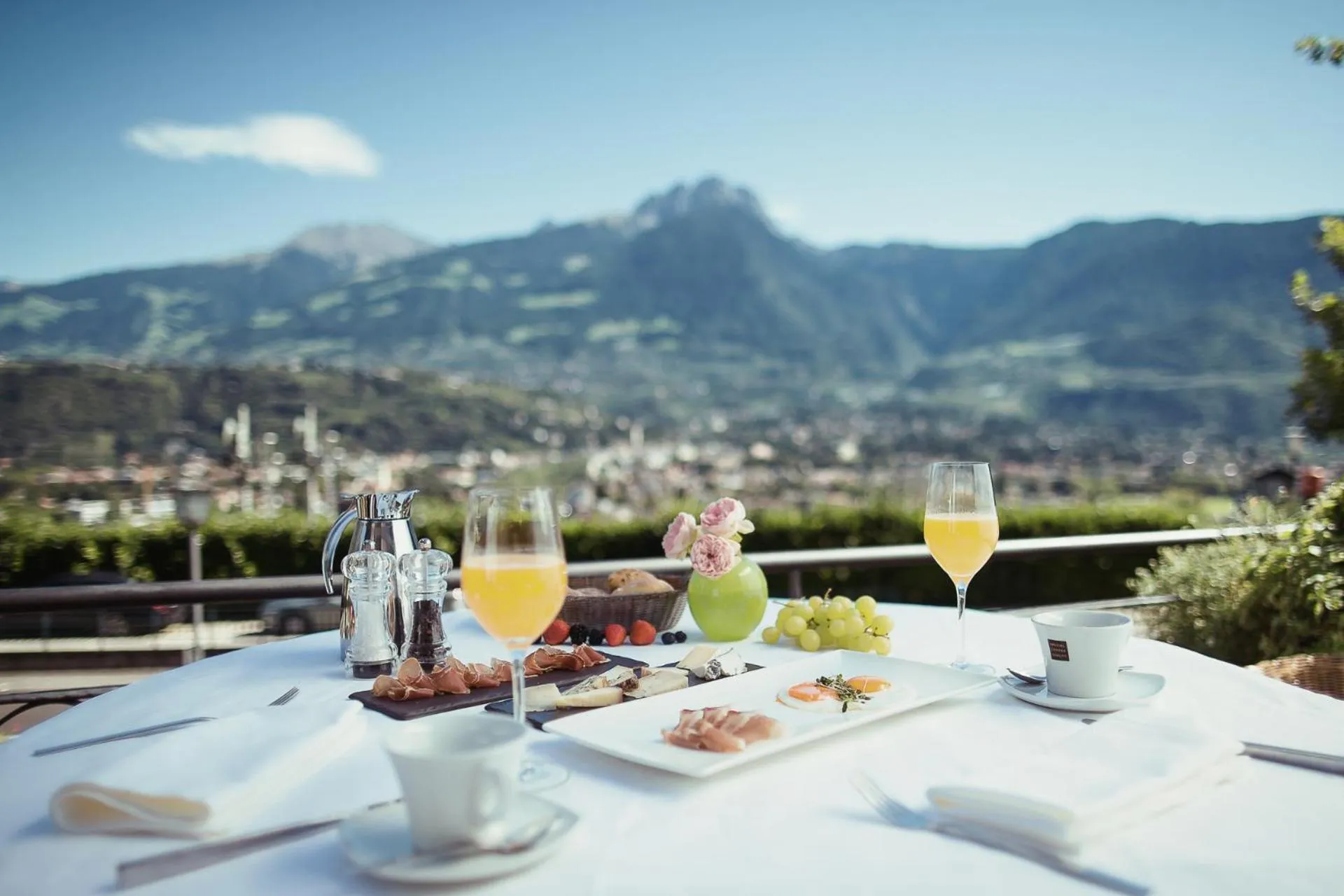 Restaurant/places to eat in La Maiena Meran Resort