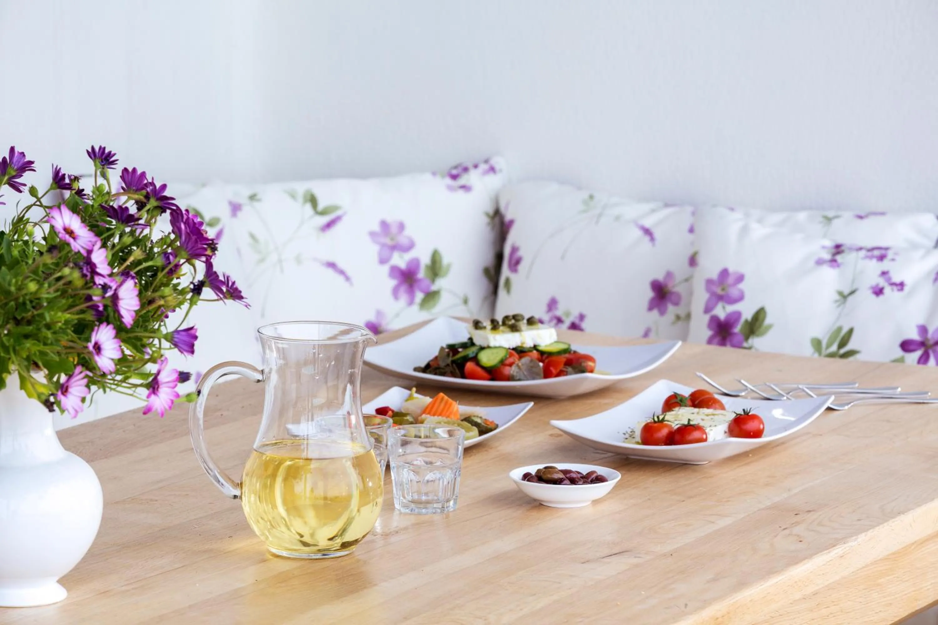 Dining area in Windmill Villas
