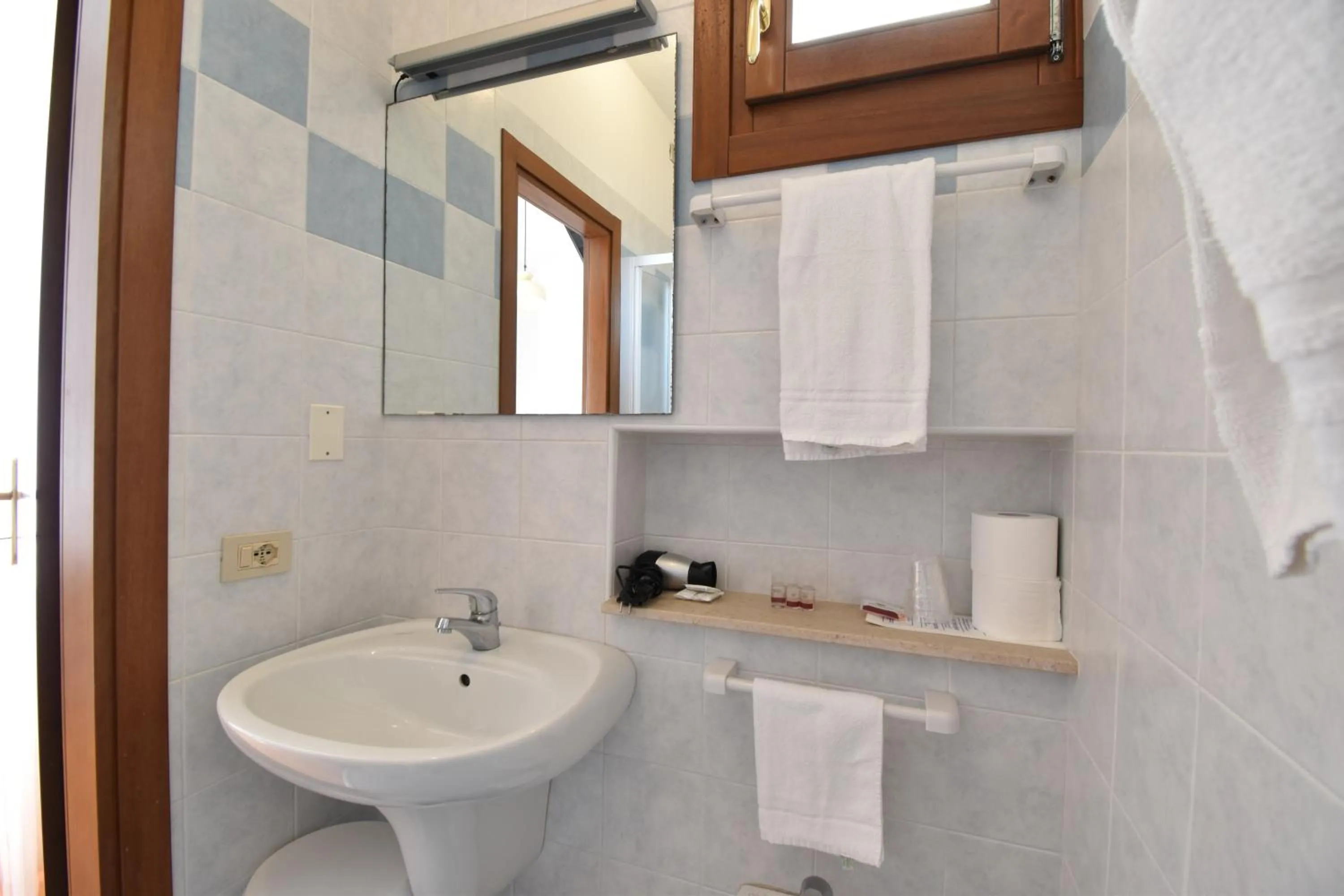 Bathroom in Hotel Galles