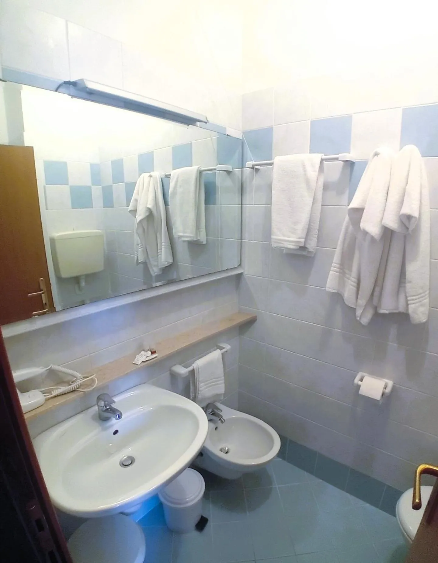 Bathroom in Hotel Galles