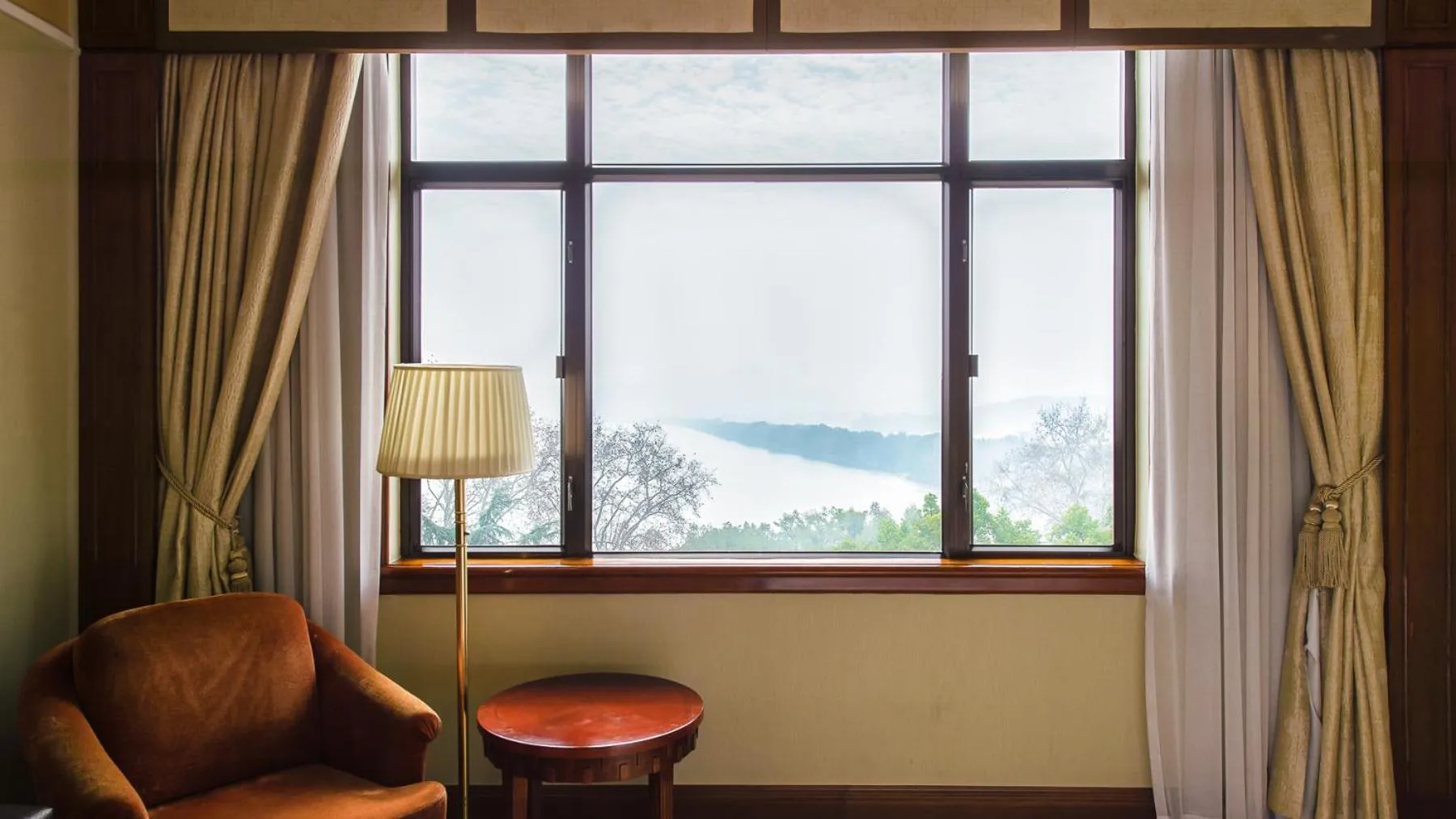 Decorative detail in Shangri-La Hangzhou - The back garden of West Lake