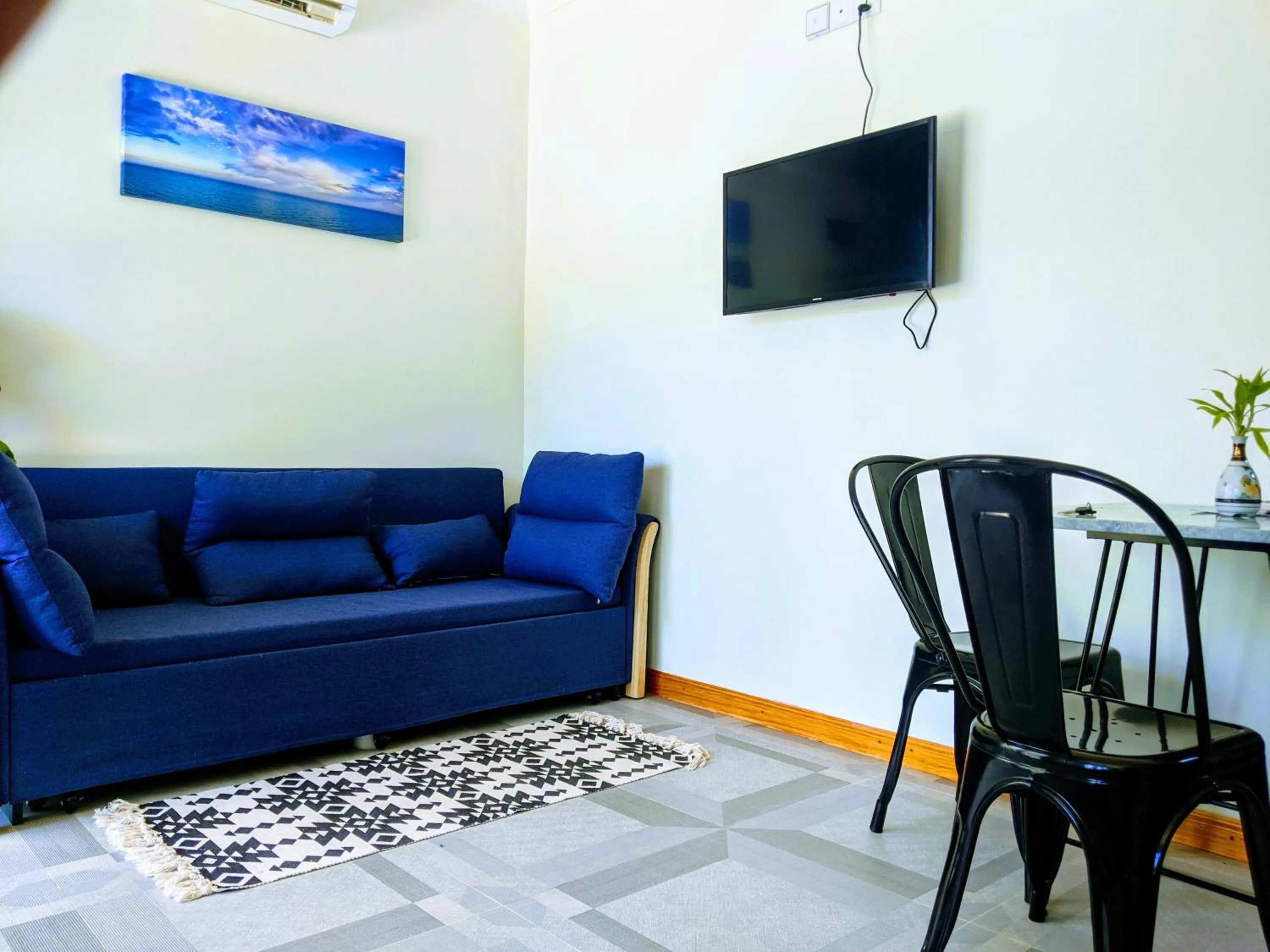 TV and multimedia in Sanssouci Kep