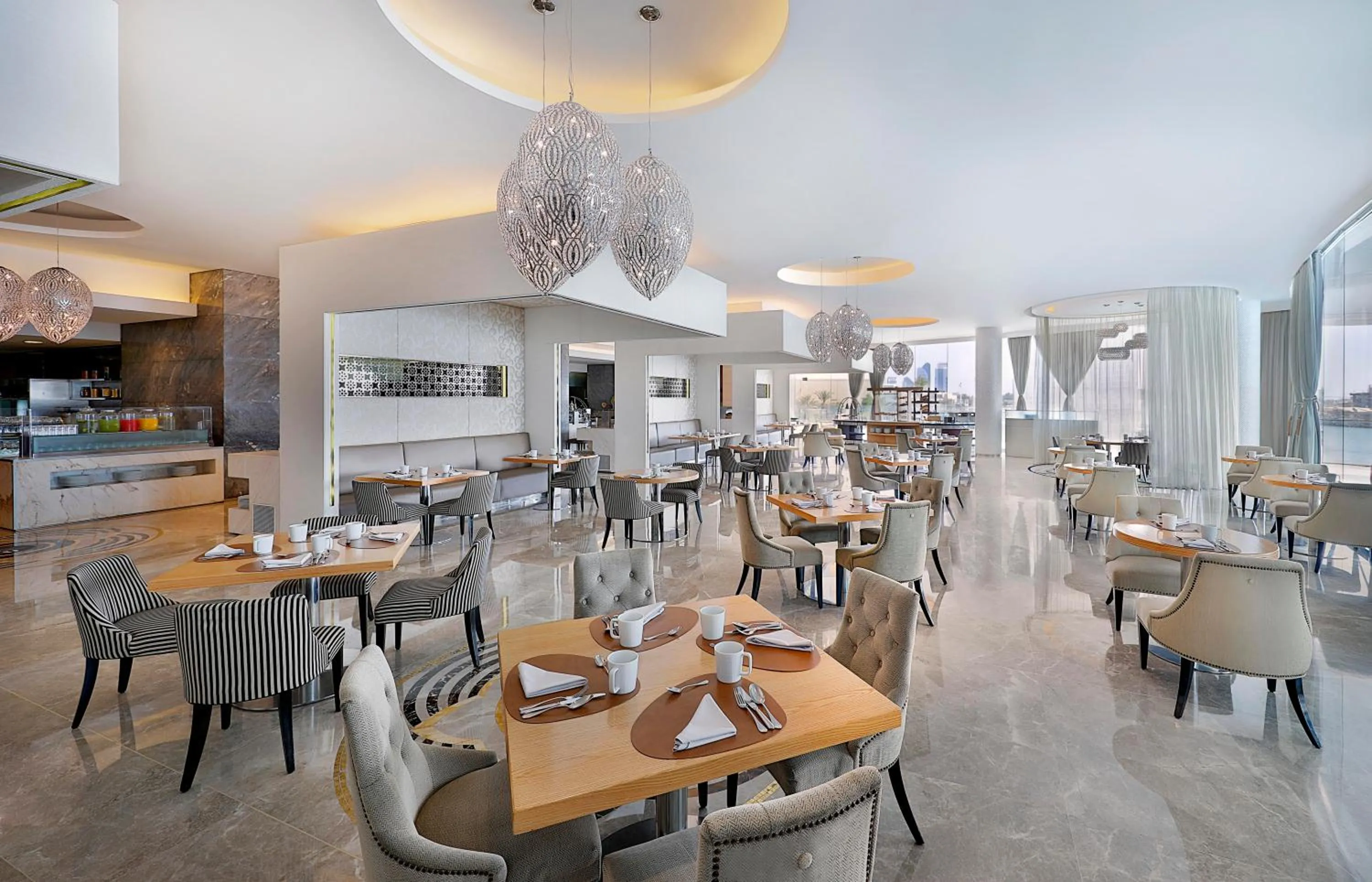 Restaurant/places to eat in Conrad Abu Dhabi Etihad Towers