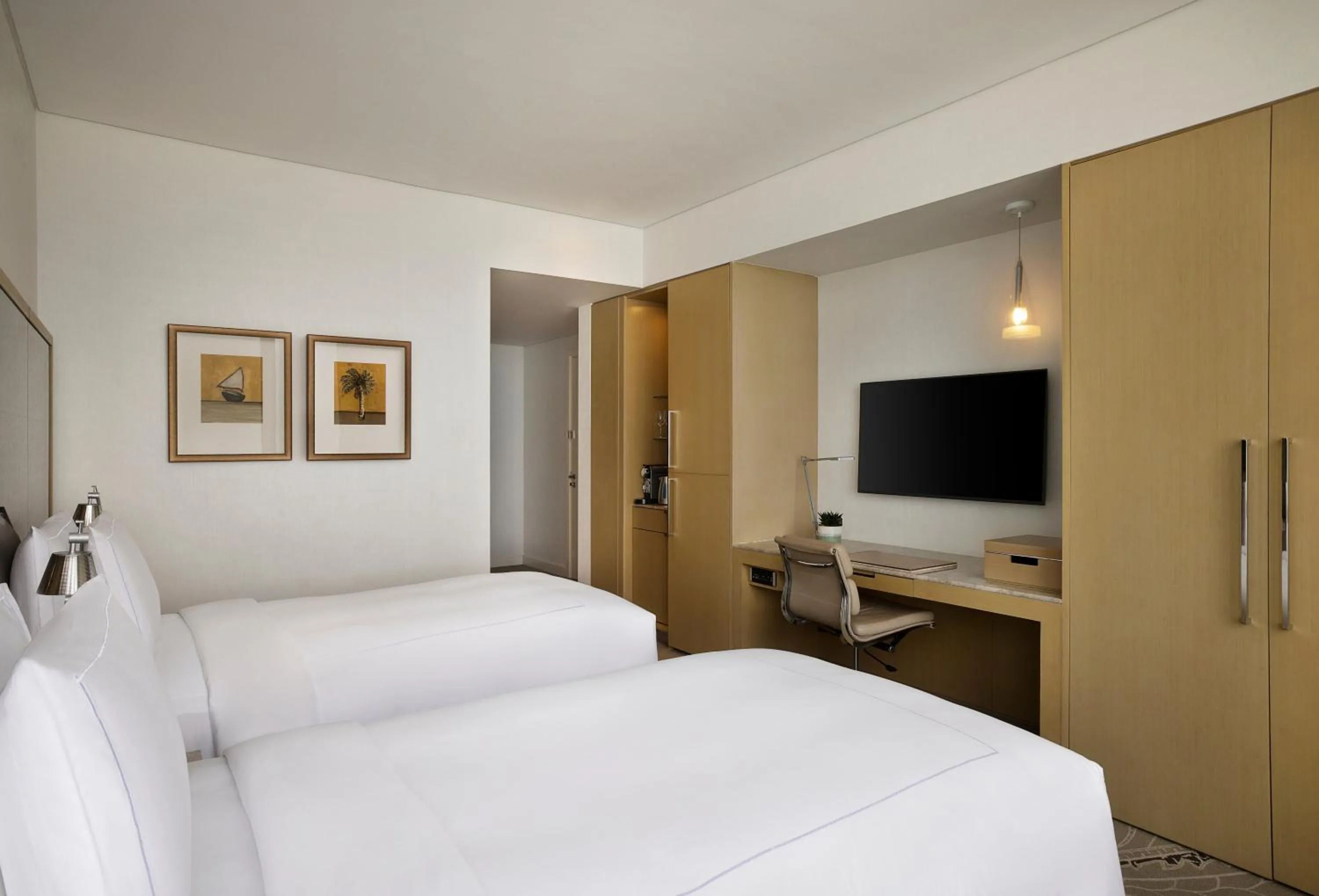 Guests, Bed in Conrad Abu Dhabi Etihad Towers
