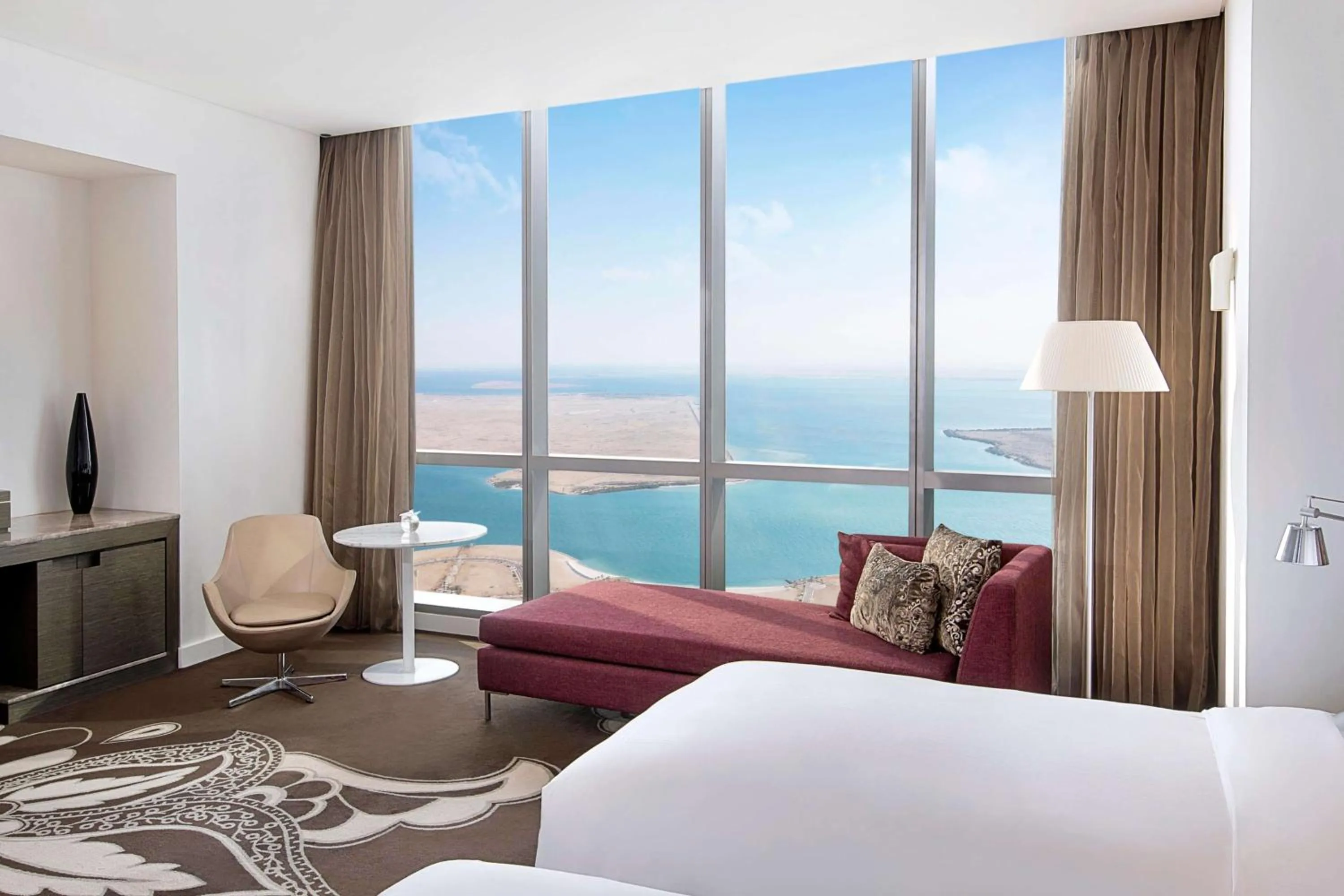 Bedroom, Bed in Conrad Abu Dhabi Etihad Towers
