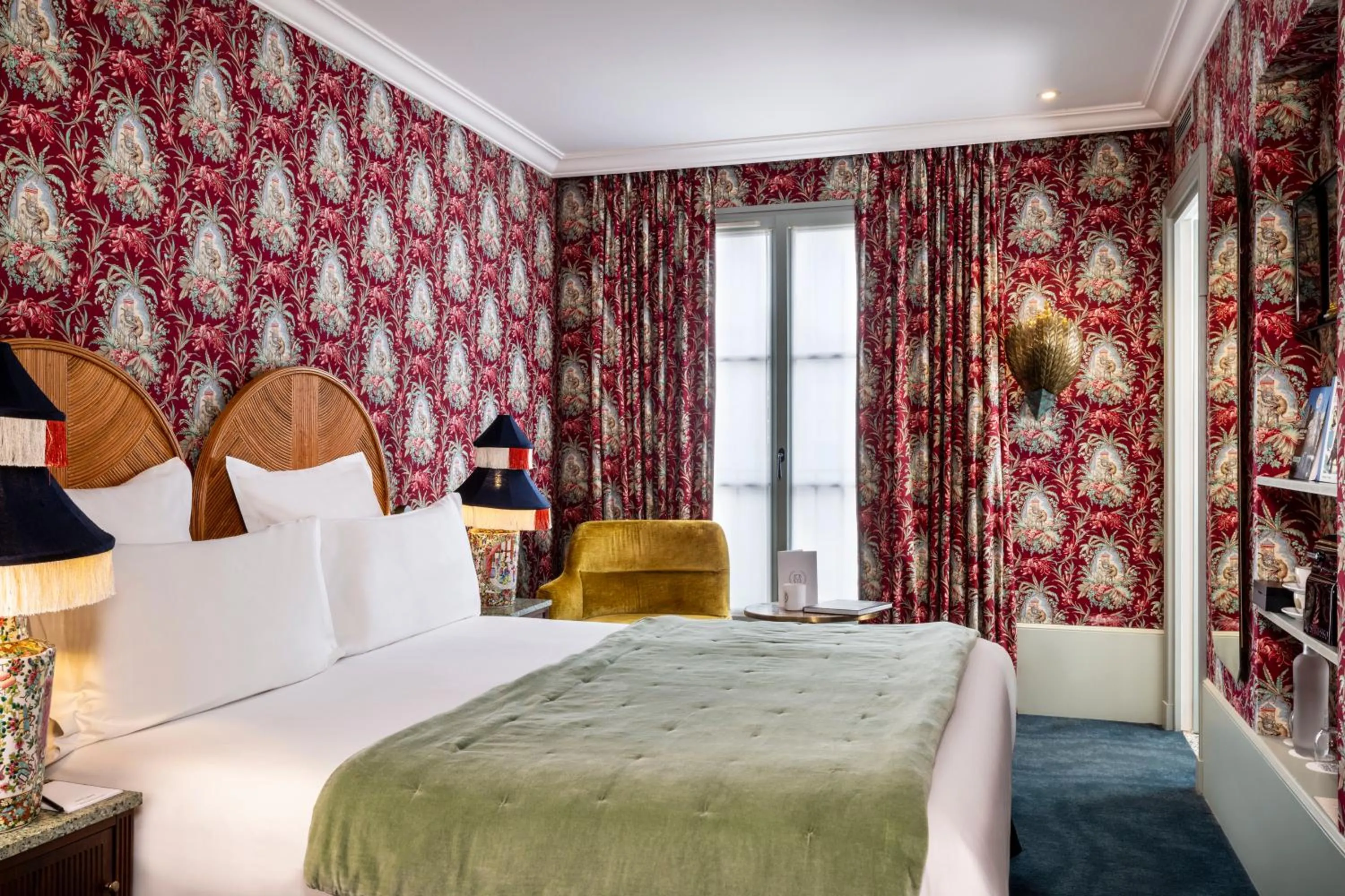 Bedroom, Bed in Hôtel Monte Cristo