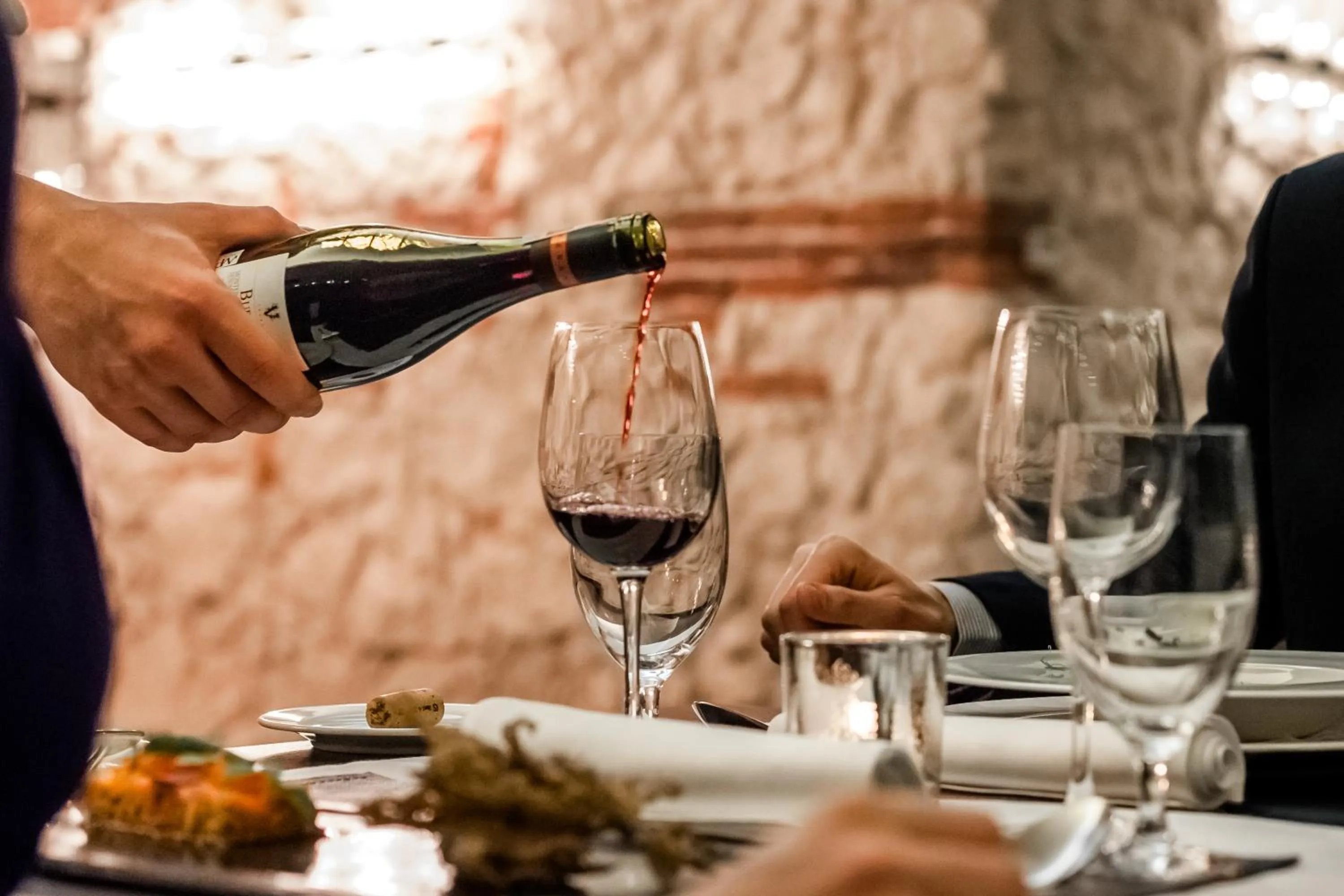 Food and drinks in Queen Boutique Hotel