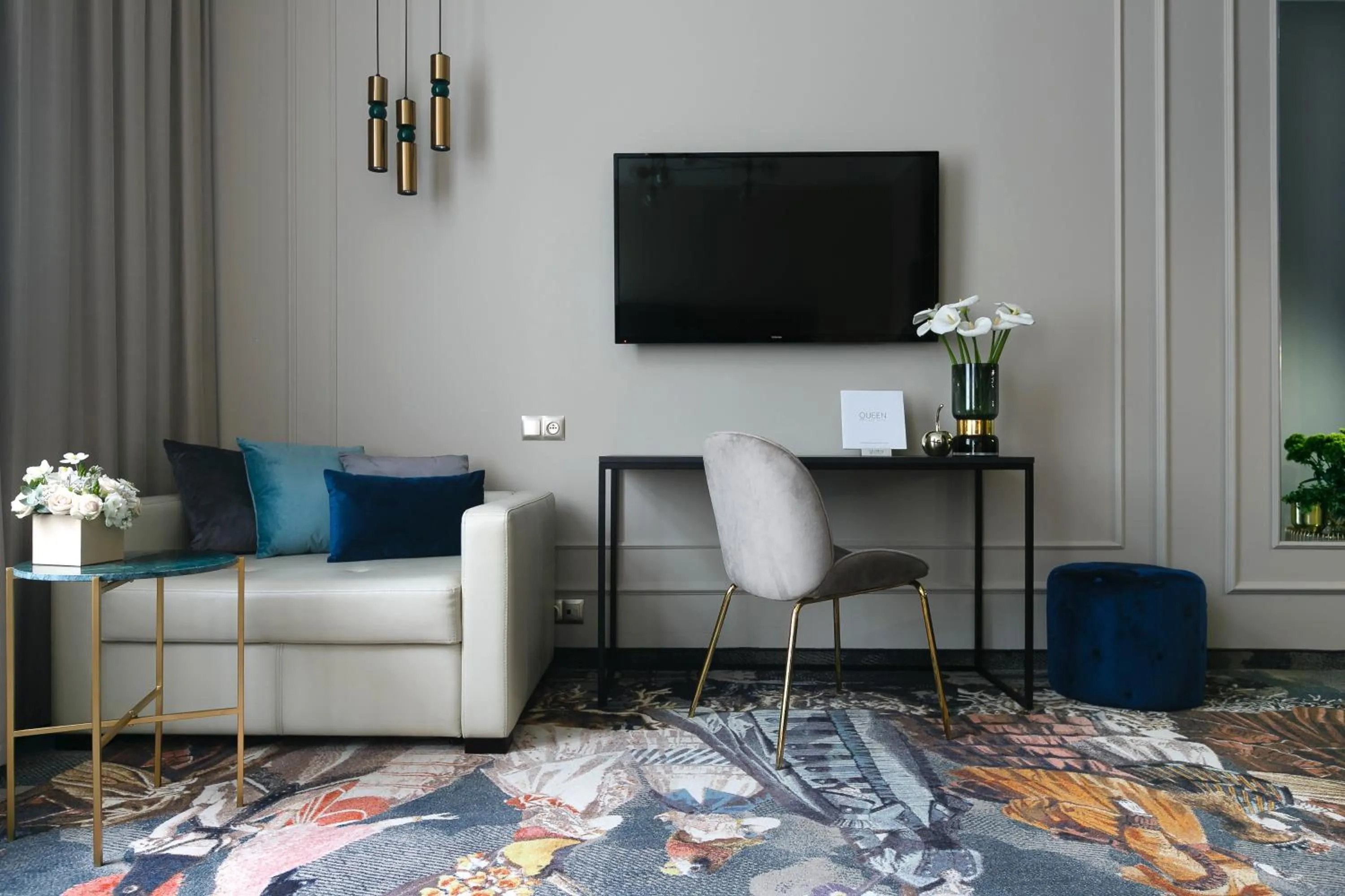 Bed in Queen Boutique Hotel