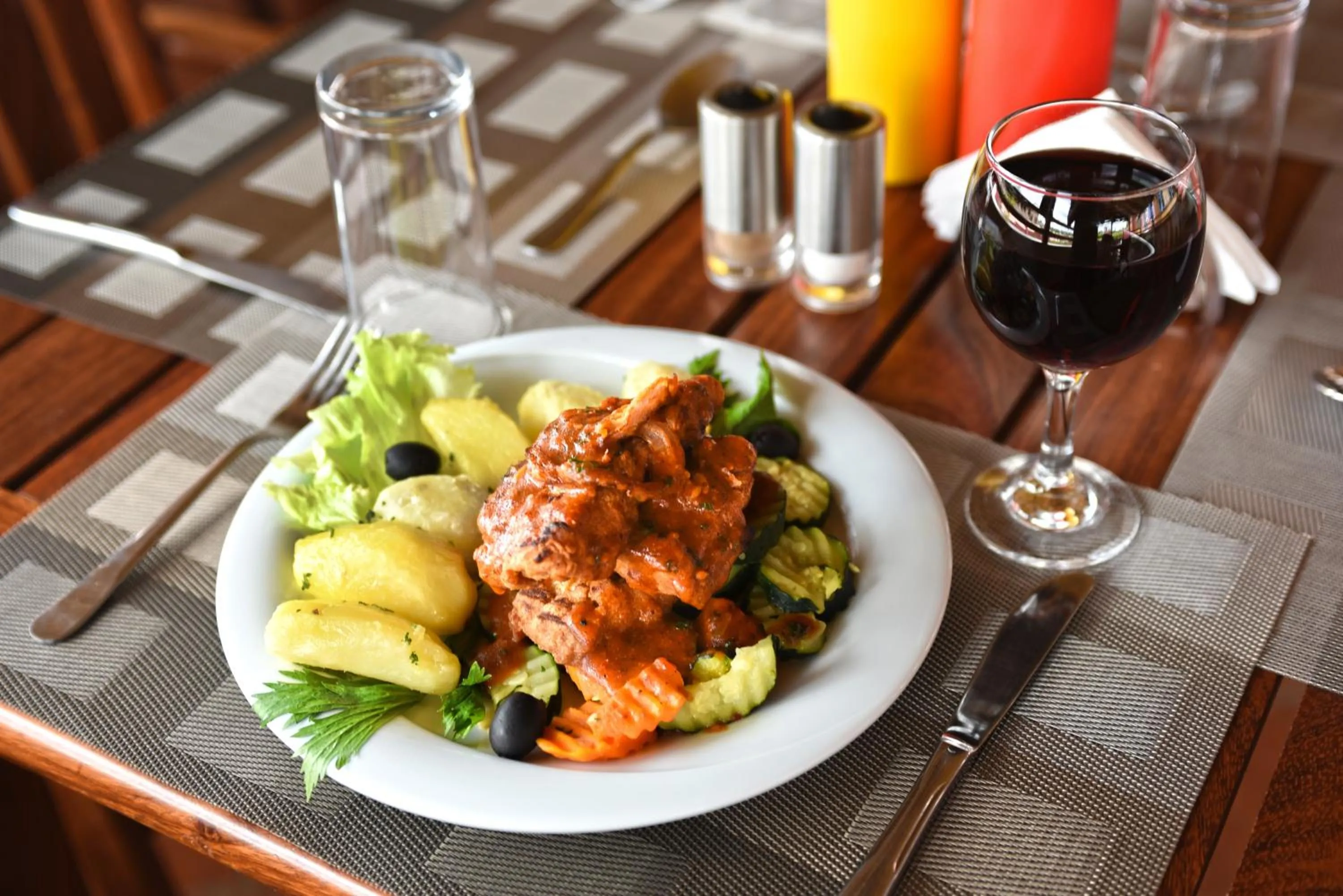 Meals in Nyumbani Hotel