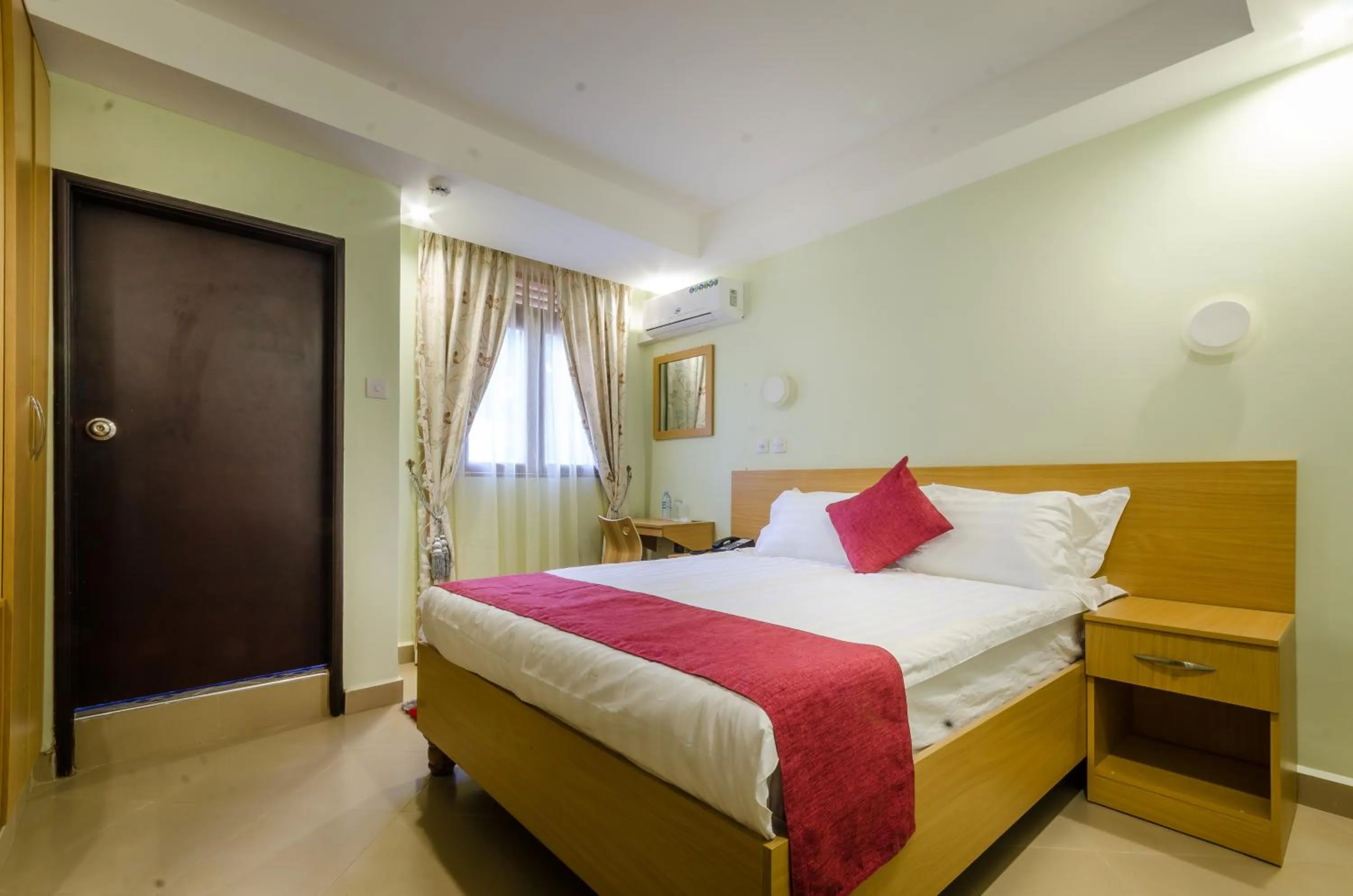 Bed in Nyumbani Hotel