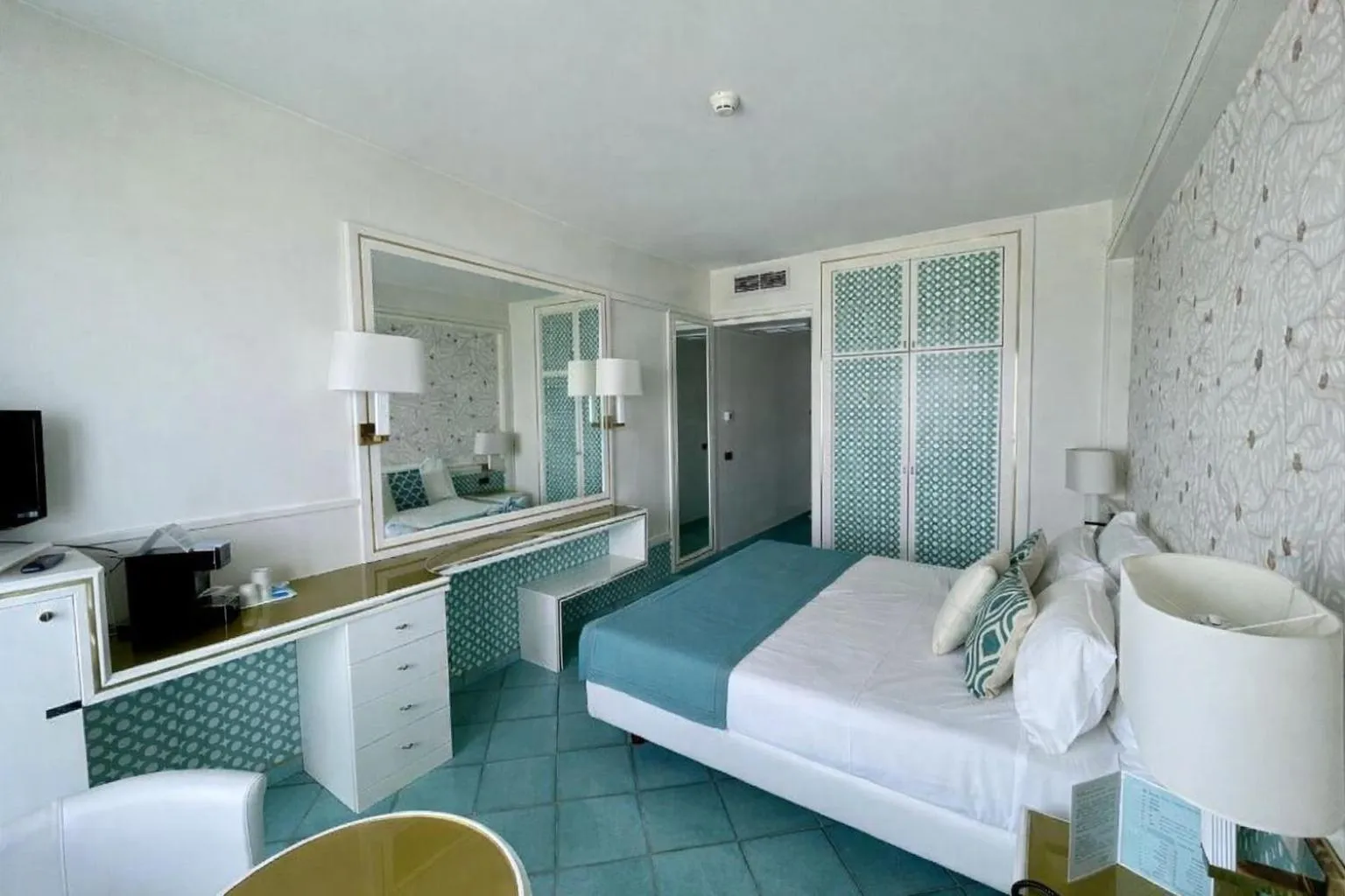 Bed in Grand Hotel Terme