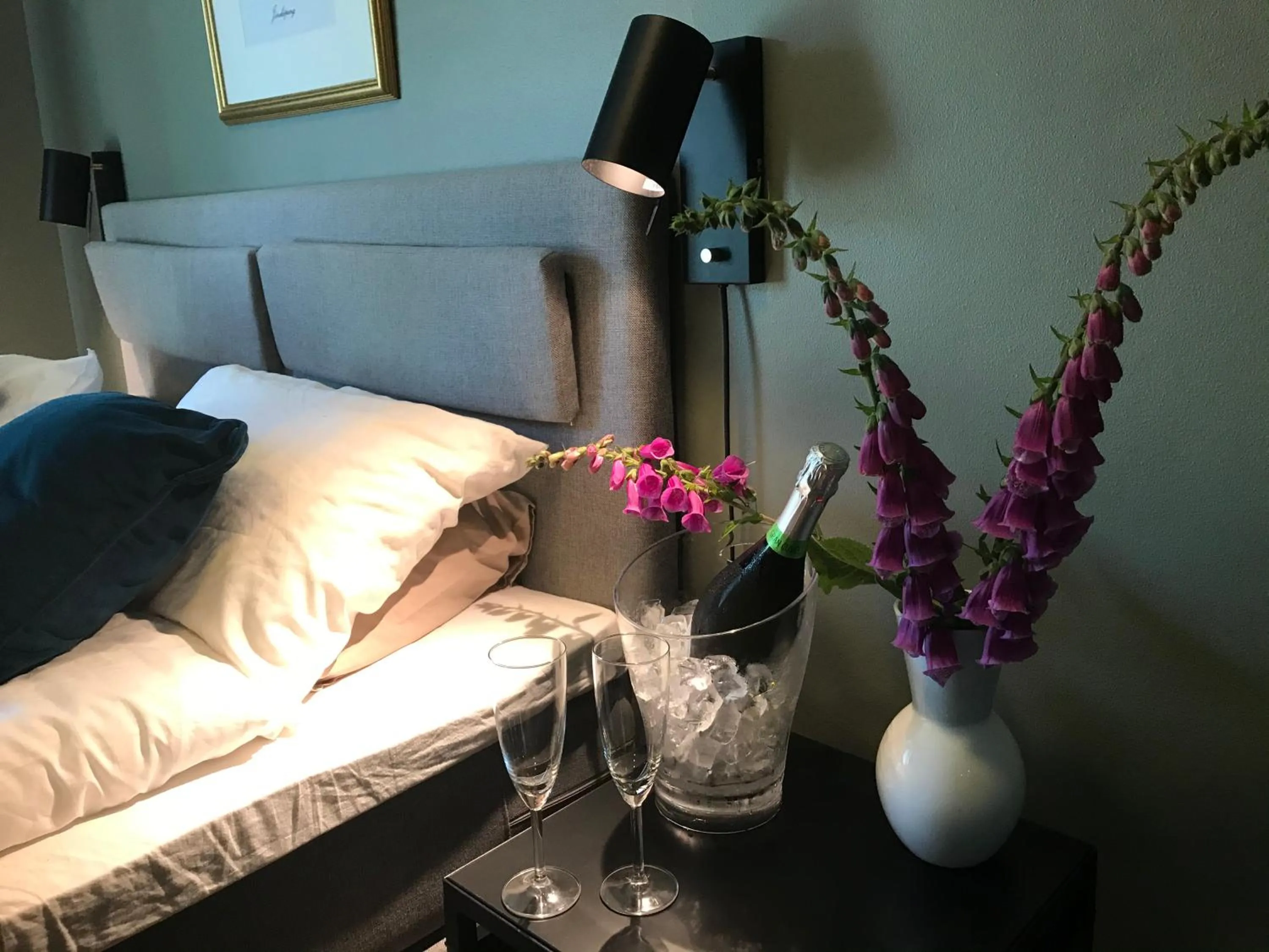 Bed in Hasse på Sjökanten Hotell & Restaurang