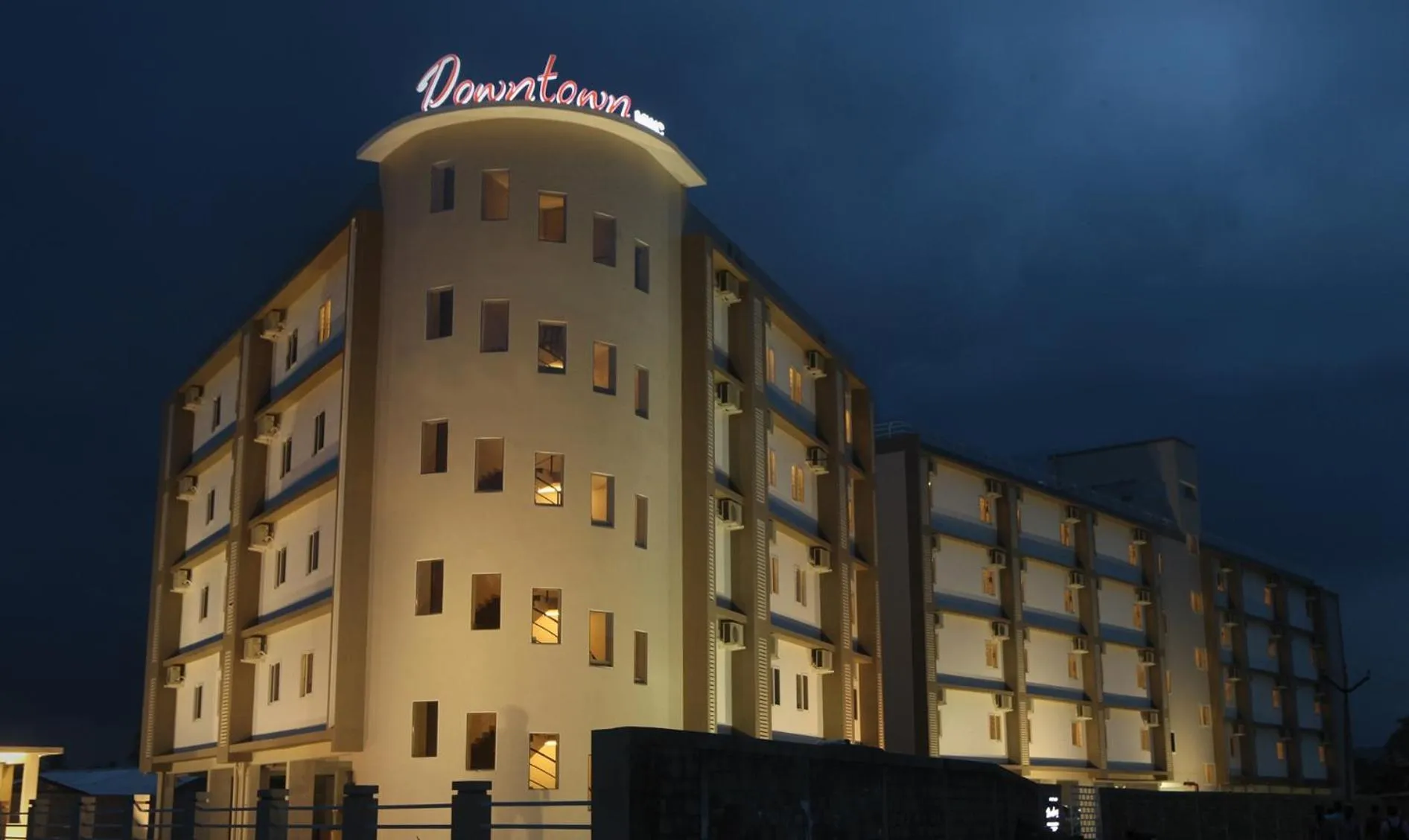 Facade/entrance in Downtown Business Hotel