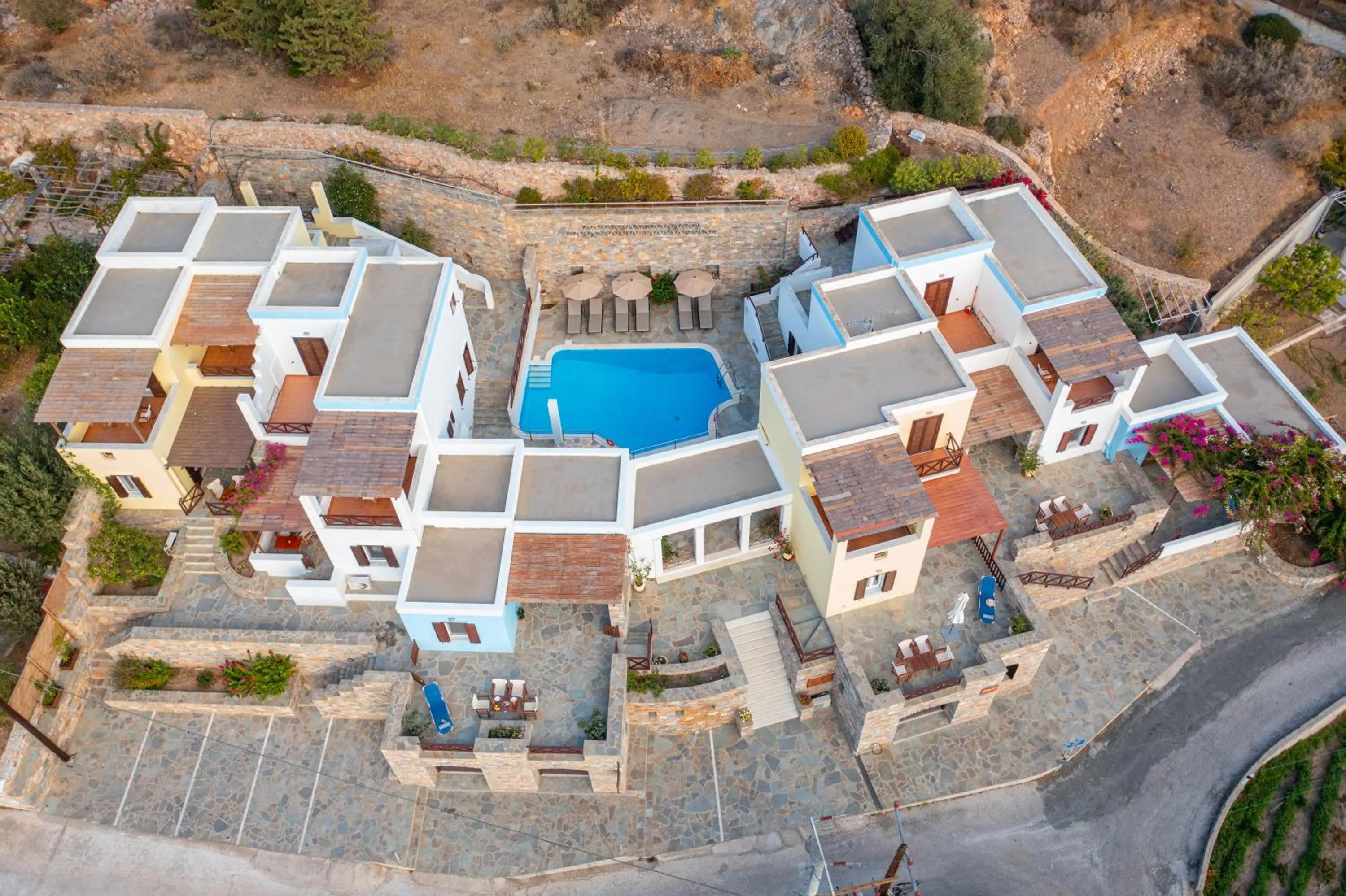 Property building in Reggina's Apartments