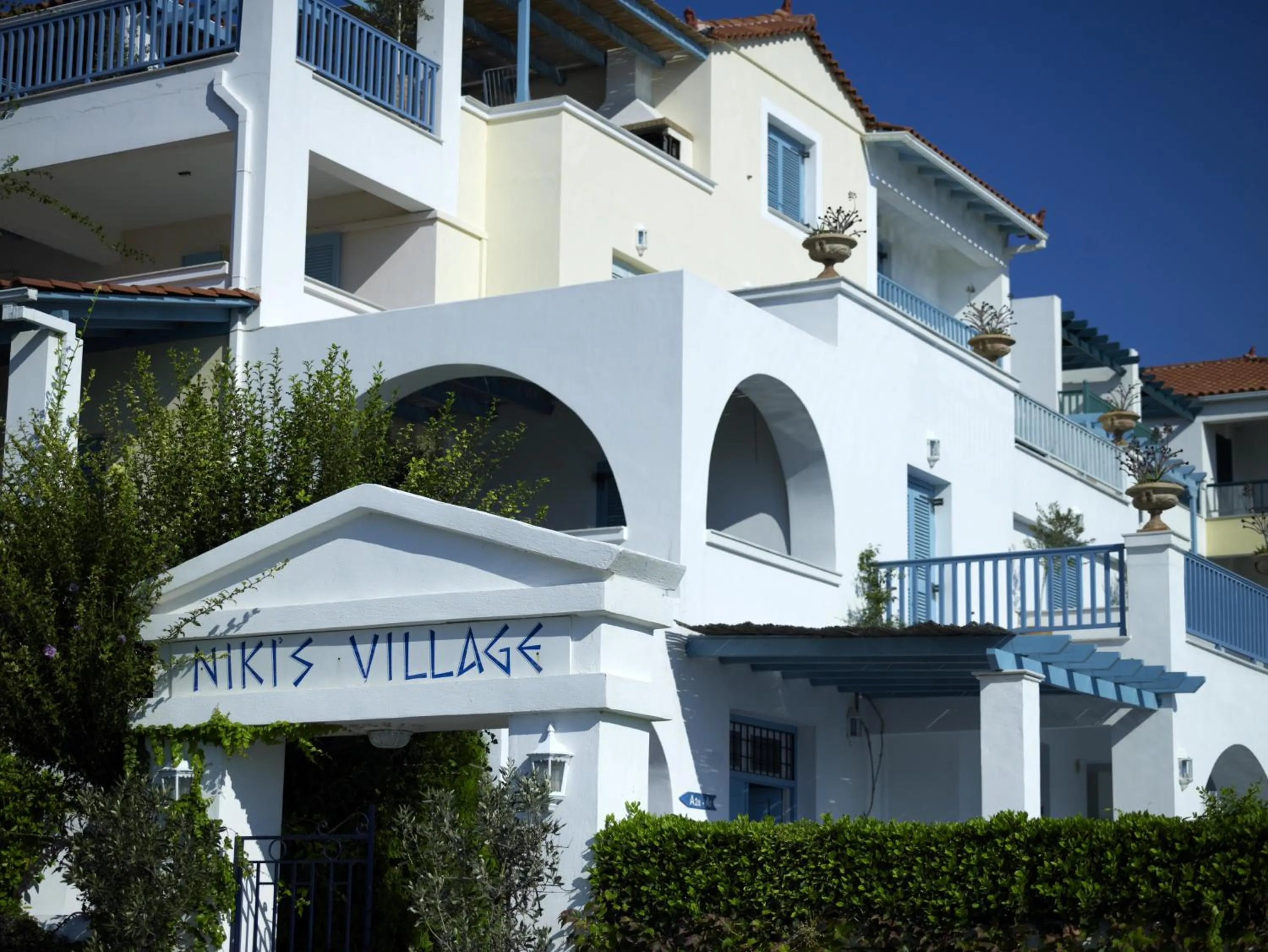 Facade/entrance in Nikis Village
