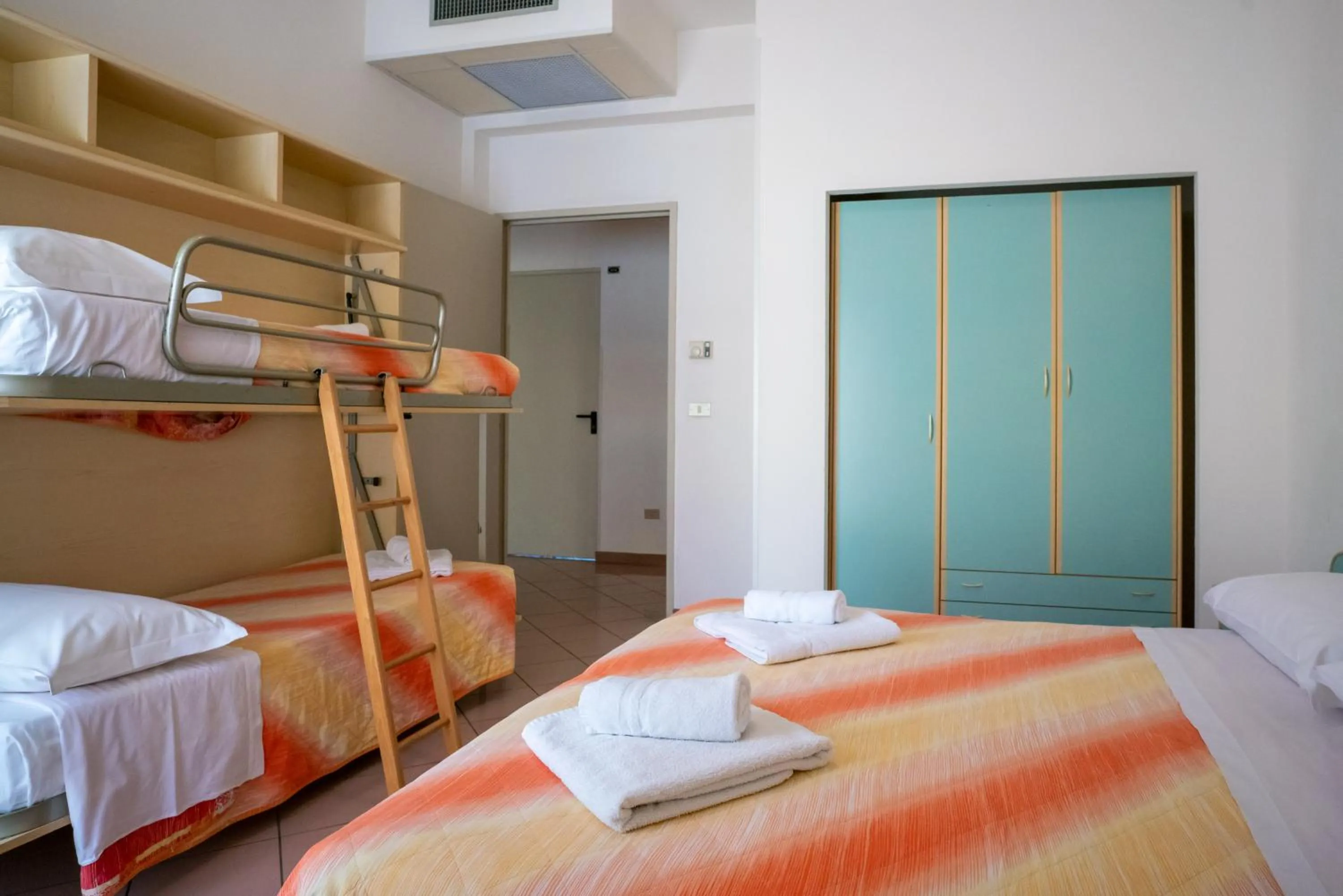 Bedroom, Bed in Hotel Radar