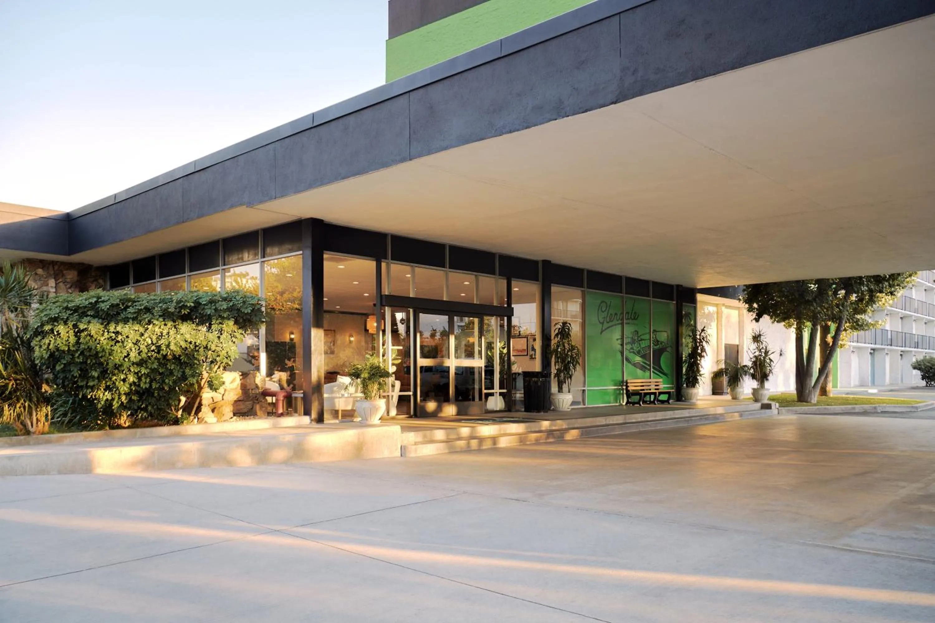 Facade/entrance in Glendale Express Hotel Los Angeles