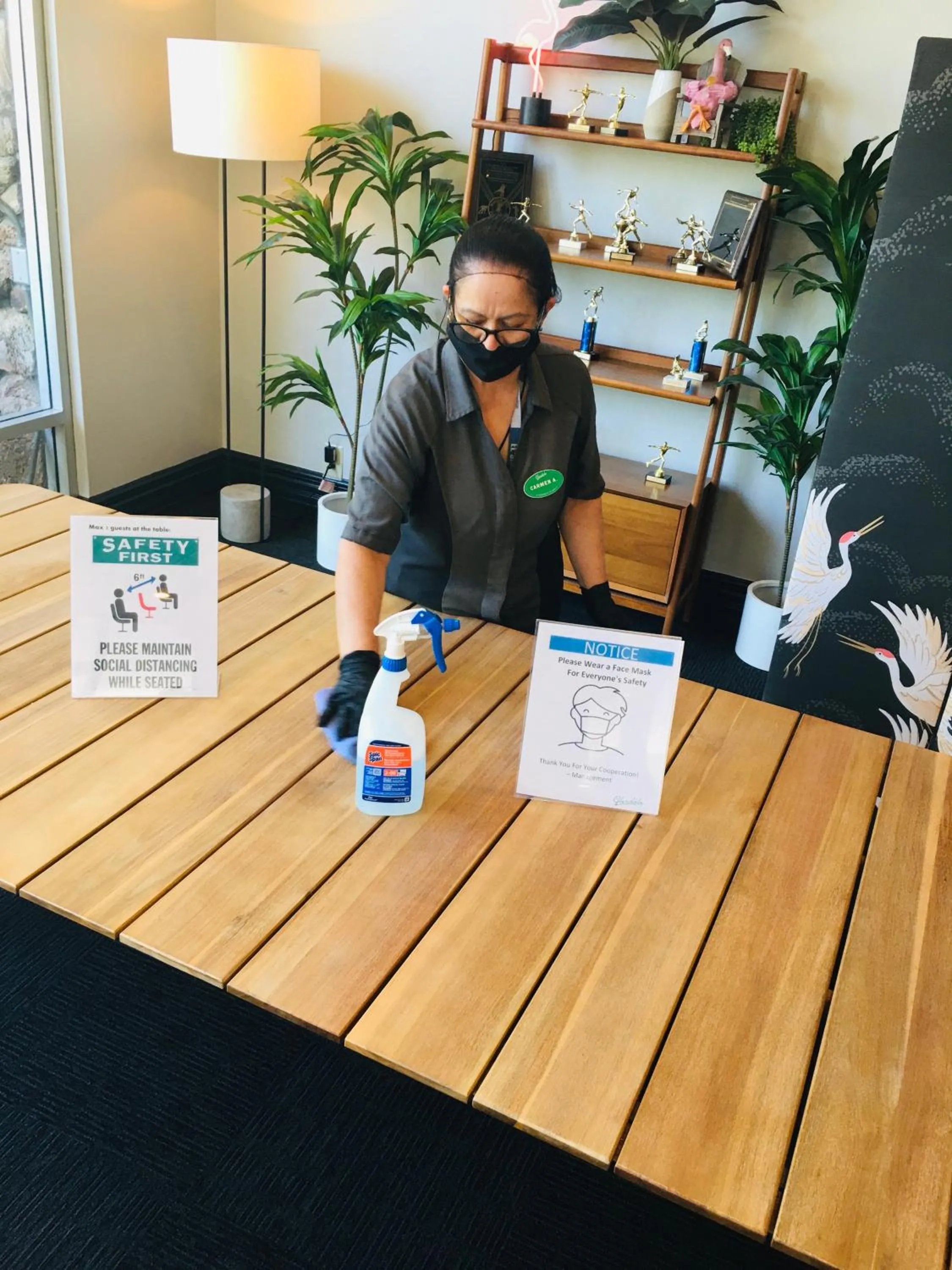 Staff in Glendale Express Hotel Los Angeles