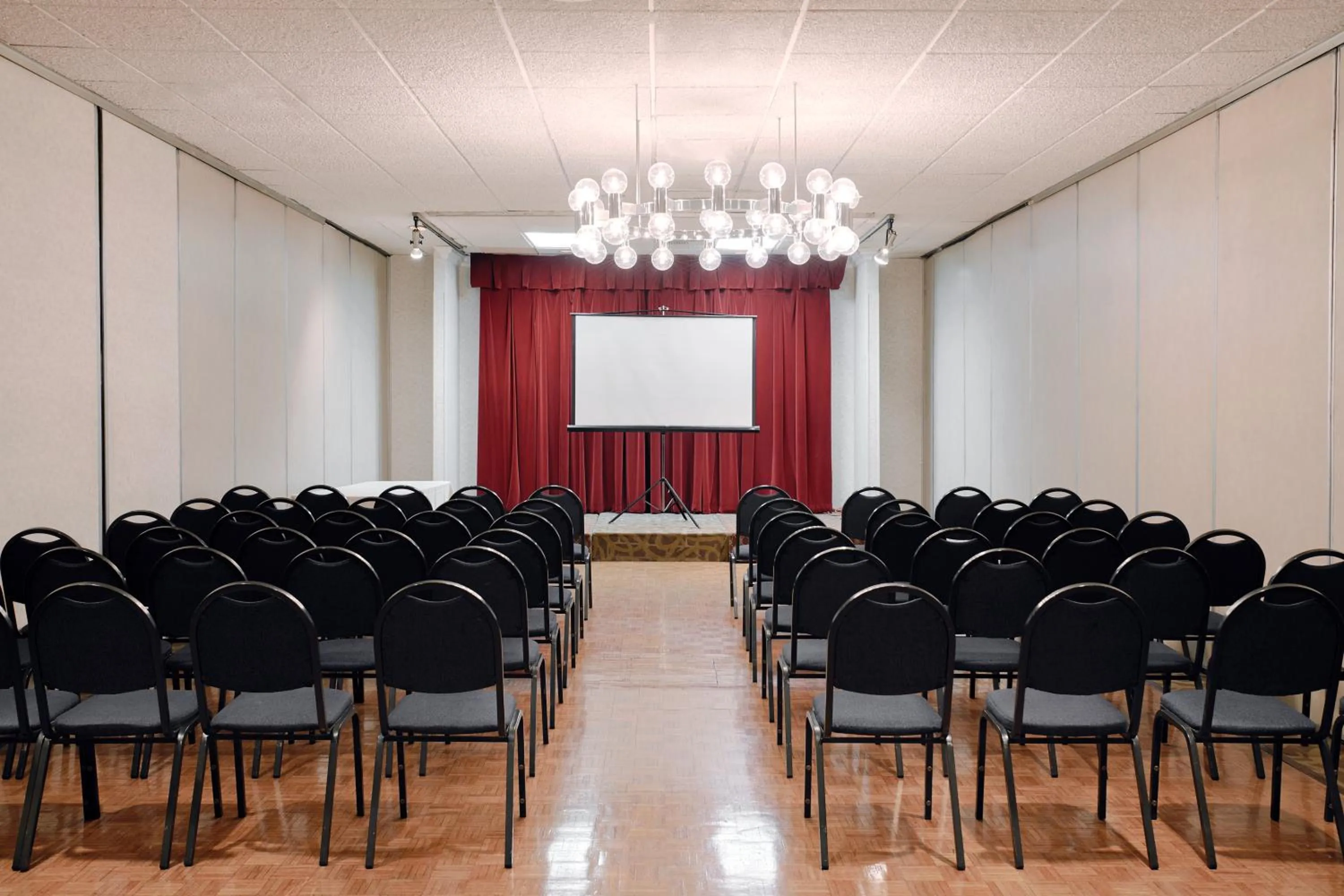 Meeting/conference room in Glendale Express Hotel Los Angeles