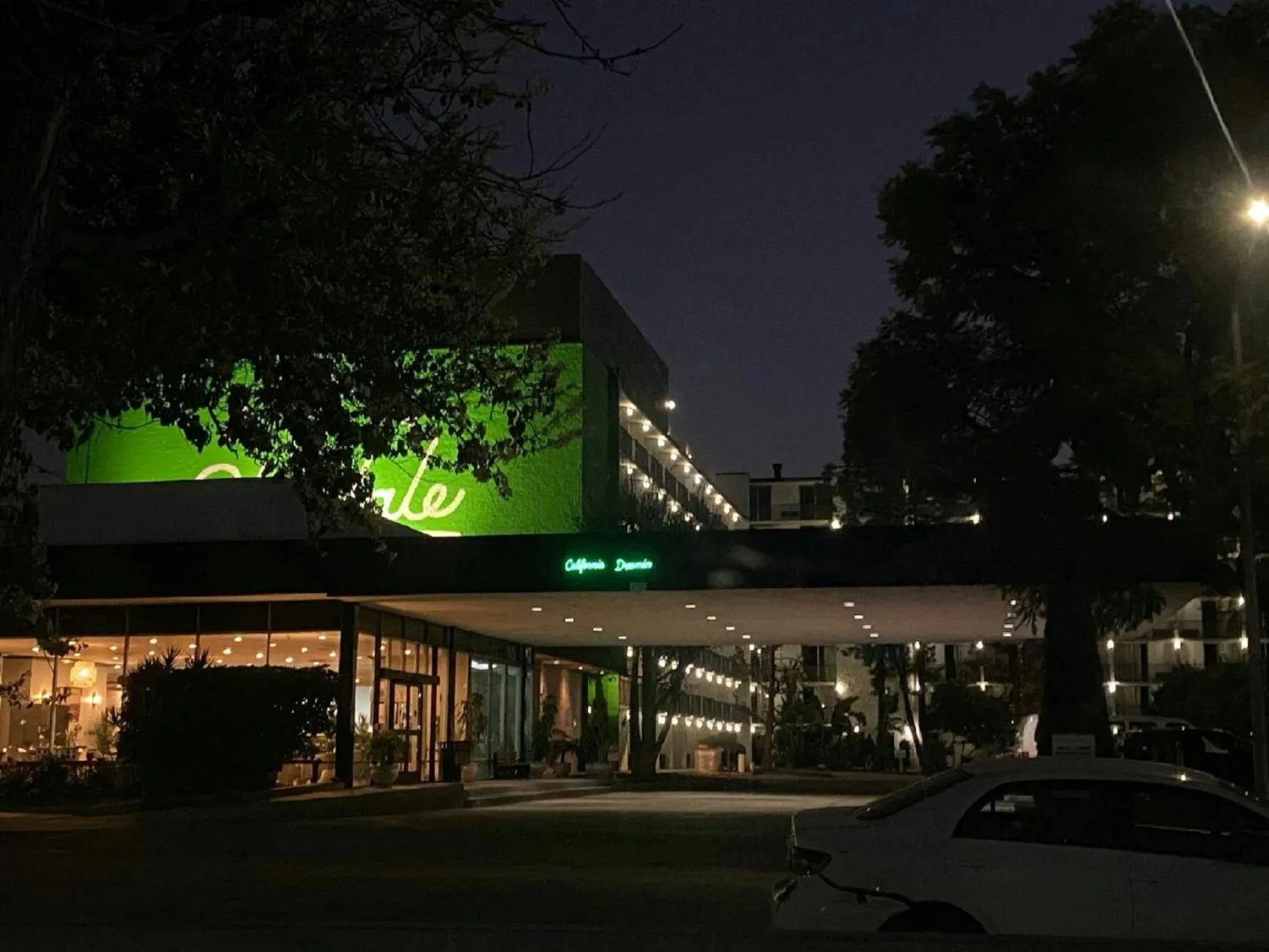 Facade/entrance in Glendale Express Hotel Los Angeles