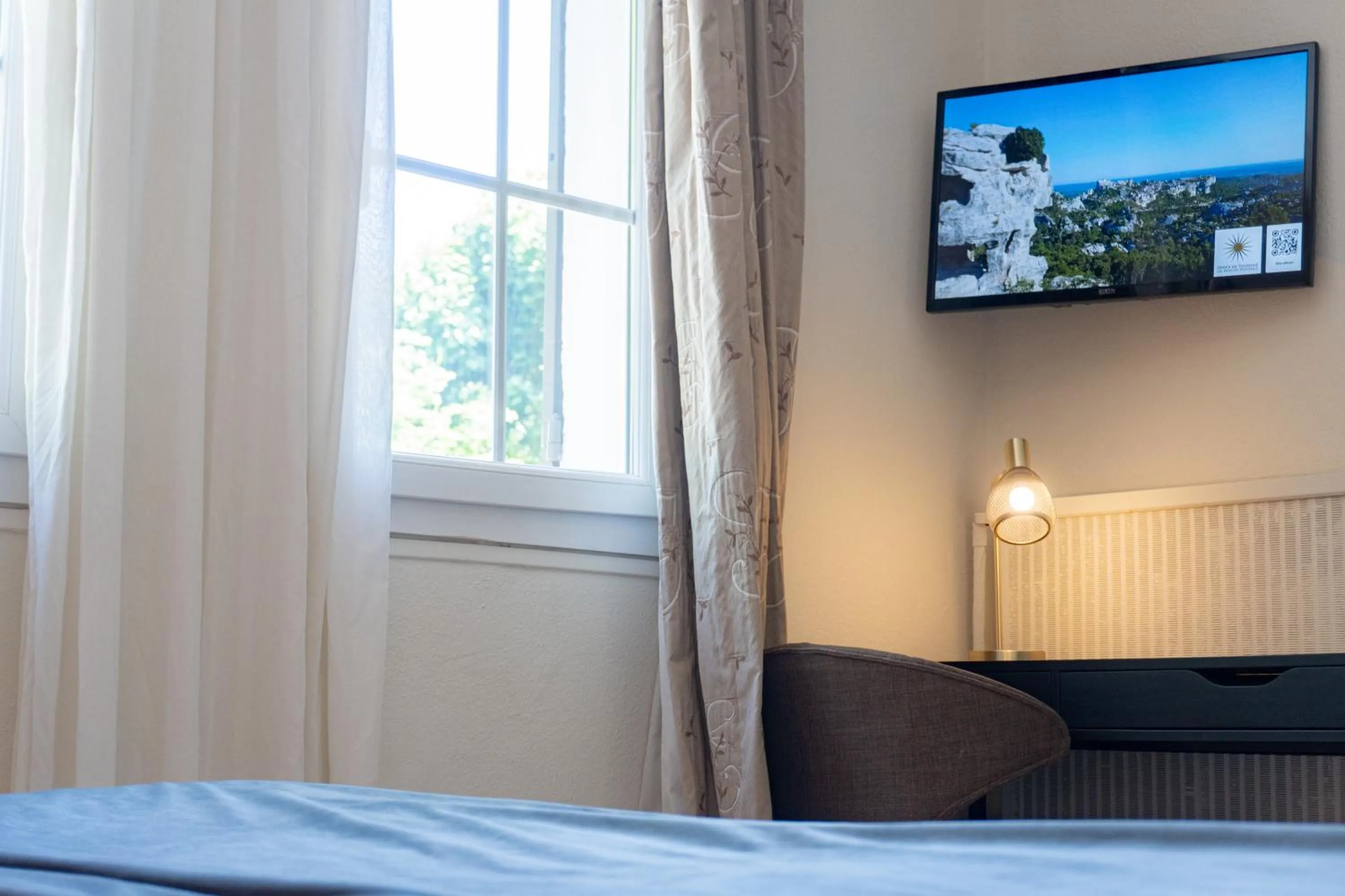 Bed in Hôtel Les Magnanarelles