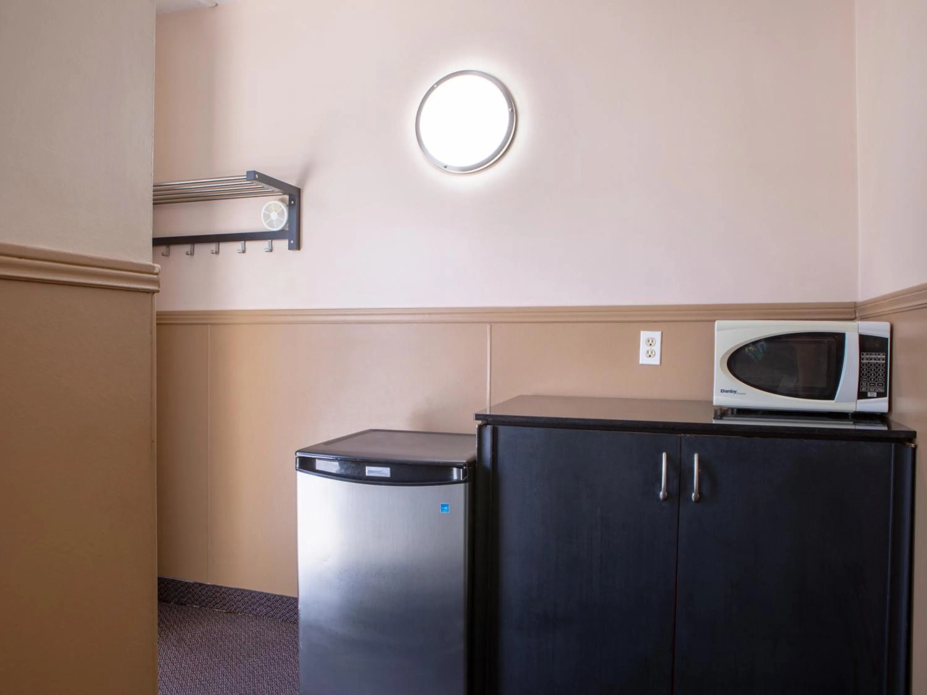 Area and facilities in Hotel Richmond Hill Inn ON North