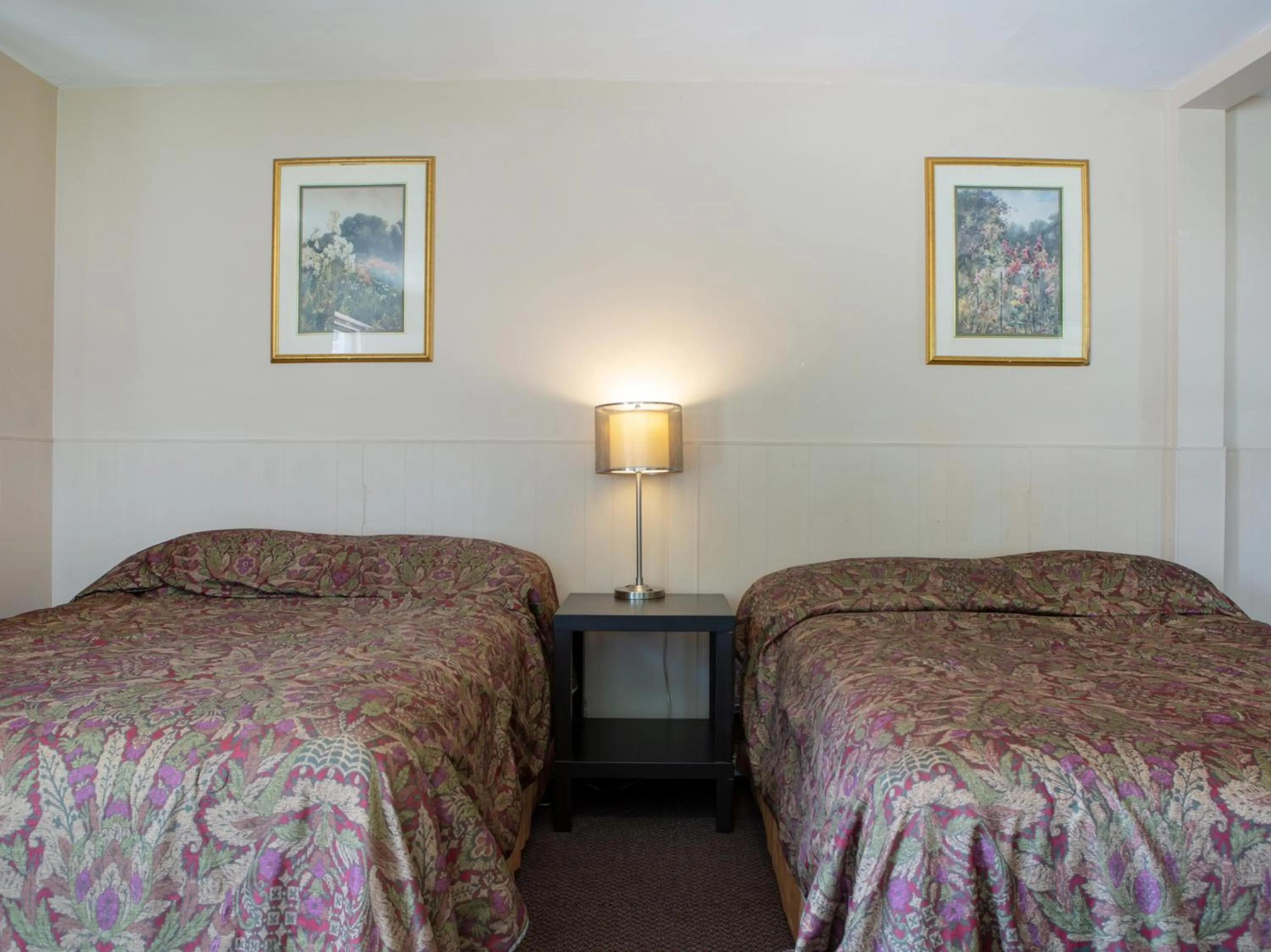 Bedroom in Hotel Richmond Hill Inn ON North