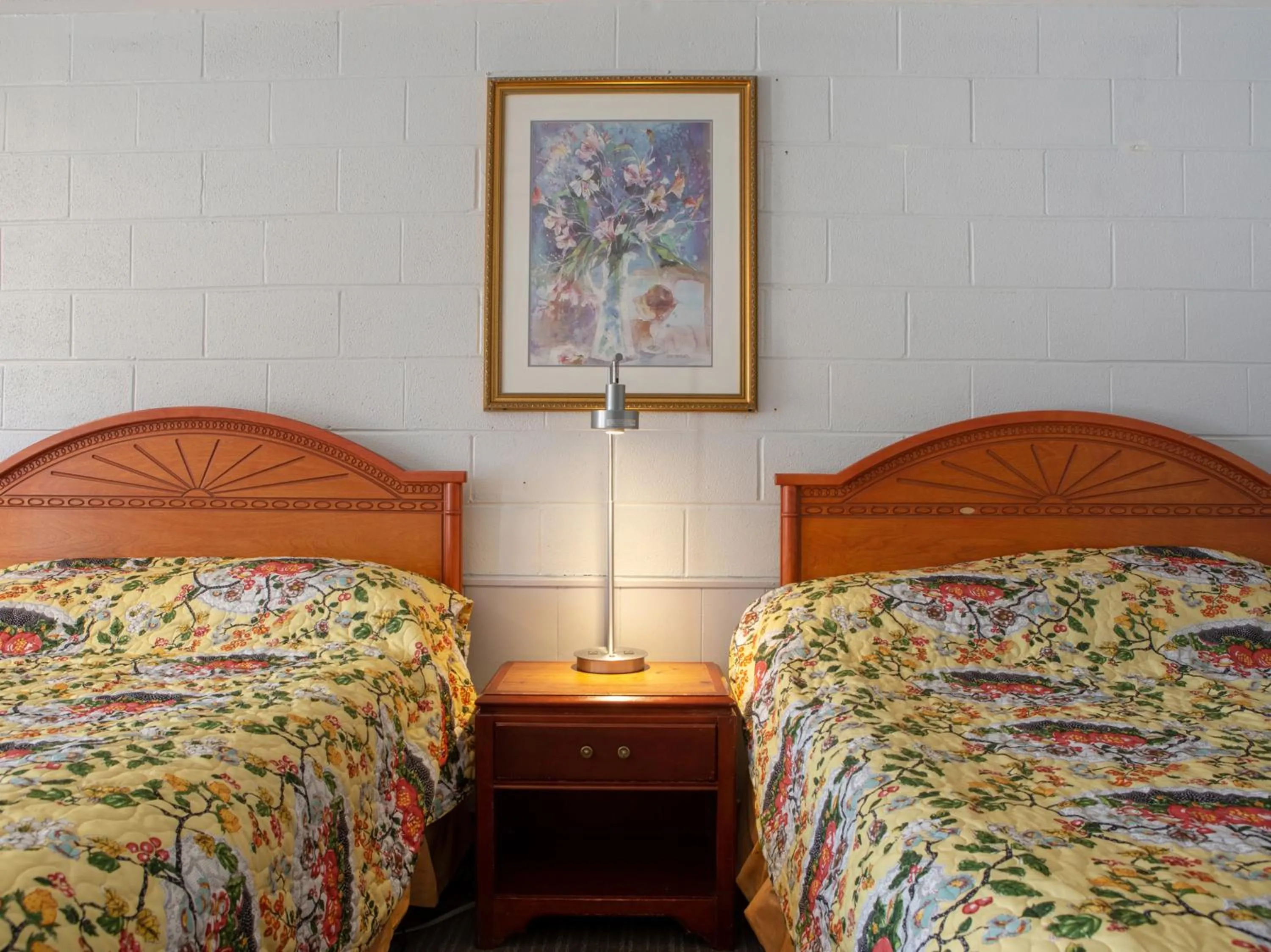 Bedroom in Hotel Richmond Hill Inn ON North