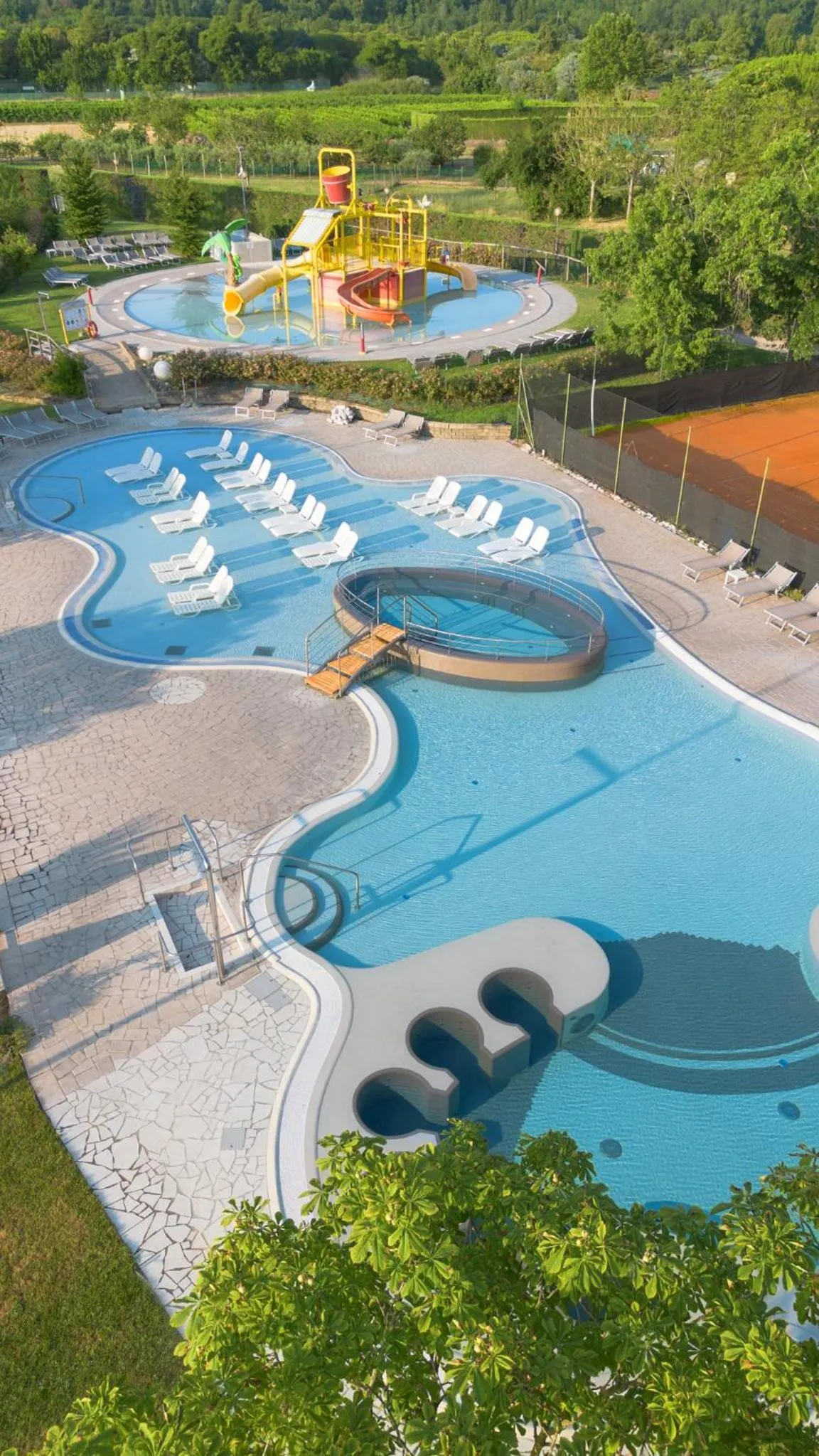 Swimming pool in Hotel Petrarca Terme