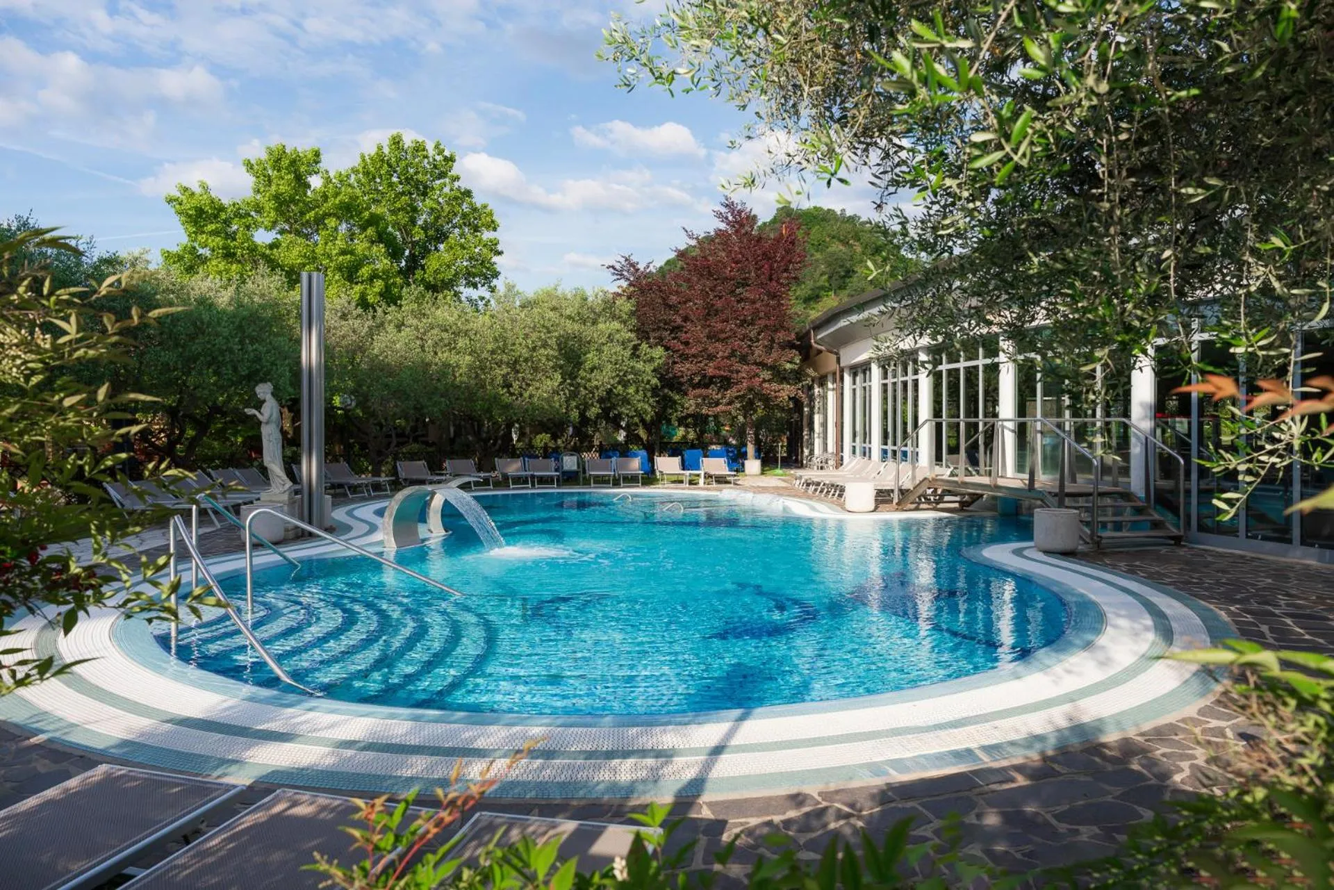 Swimming pool in Hotel Petrarca Terme