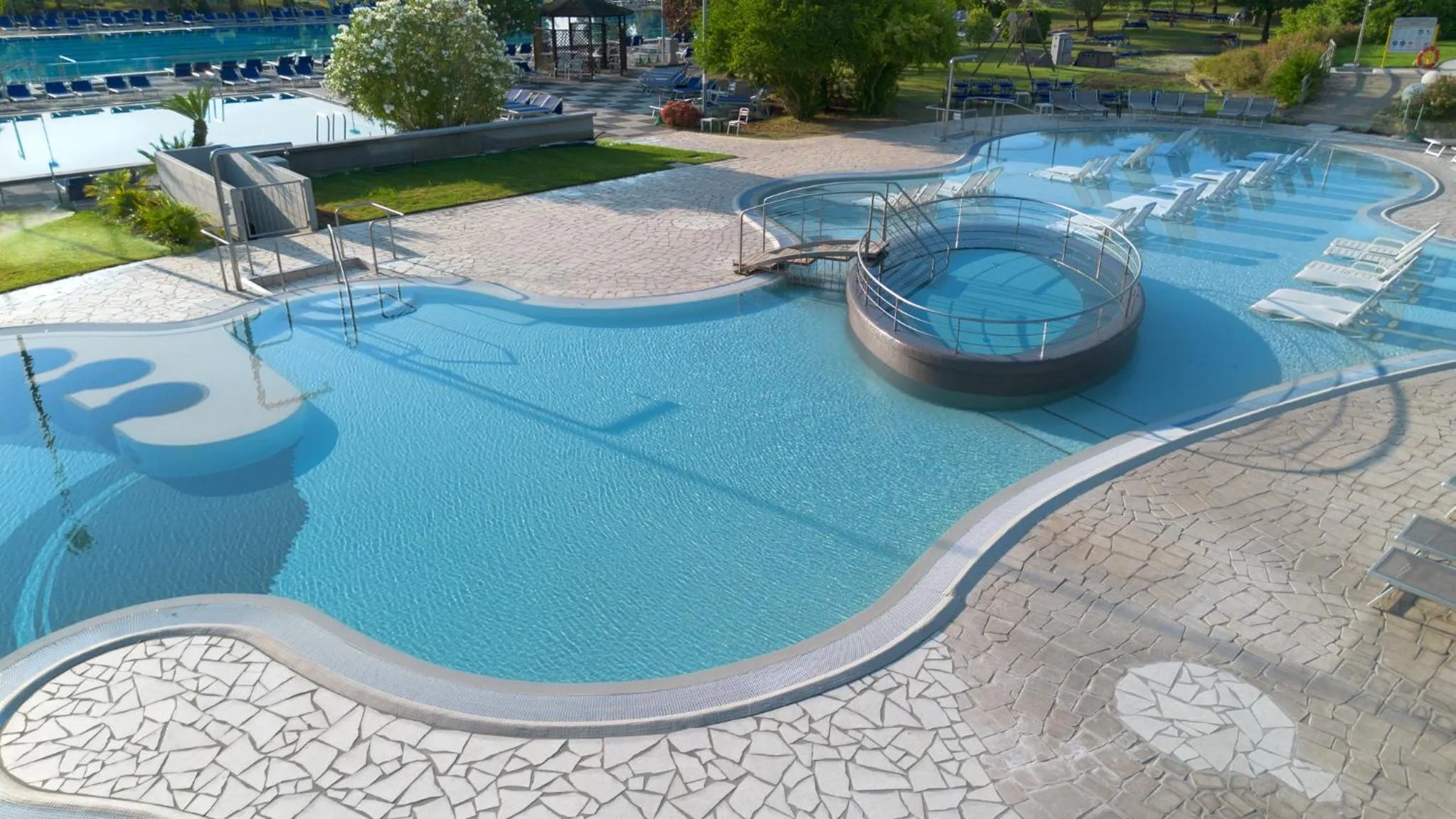 Swimming pool in Hotel Petrarca Terme