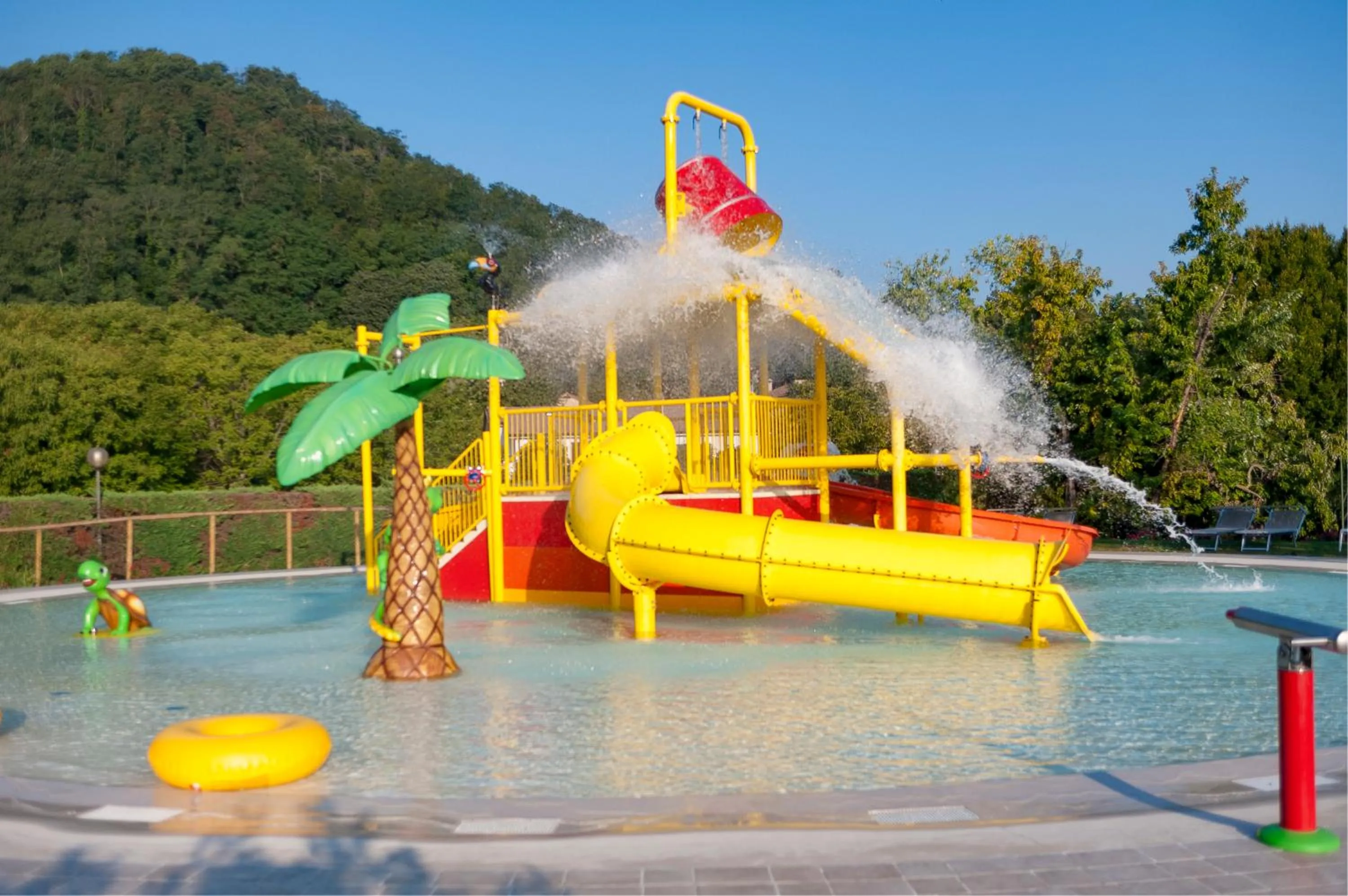 Swimming pool in Hotel Petrarca Terme