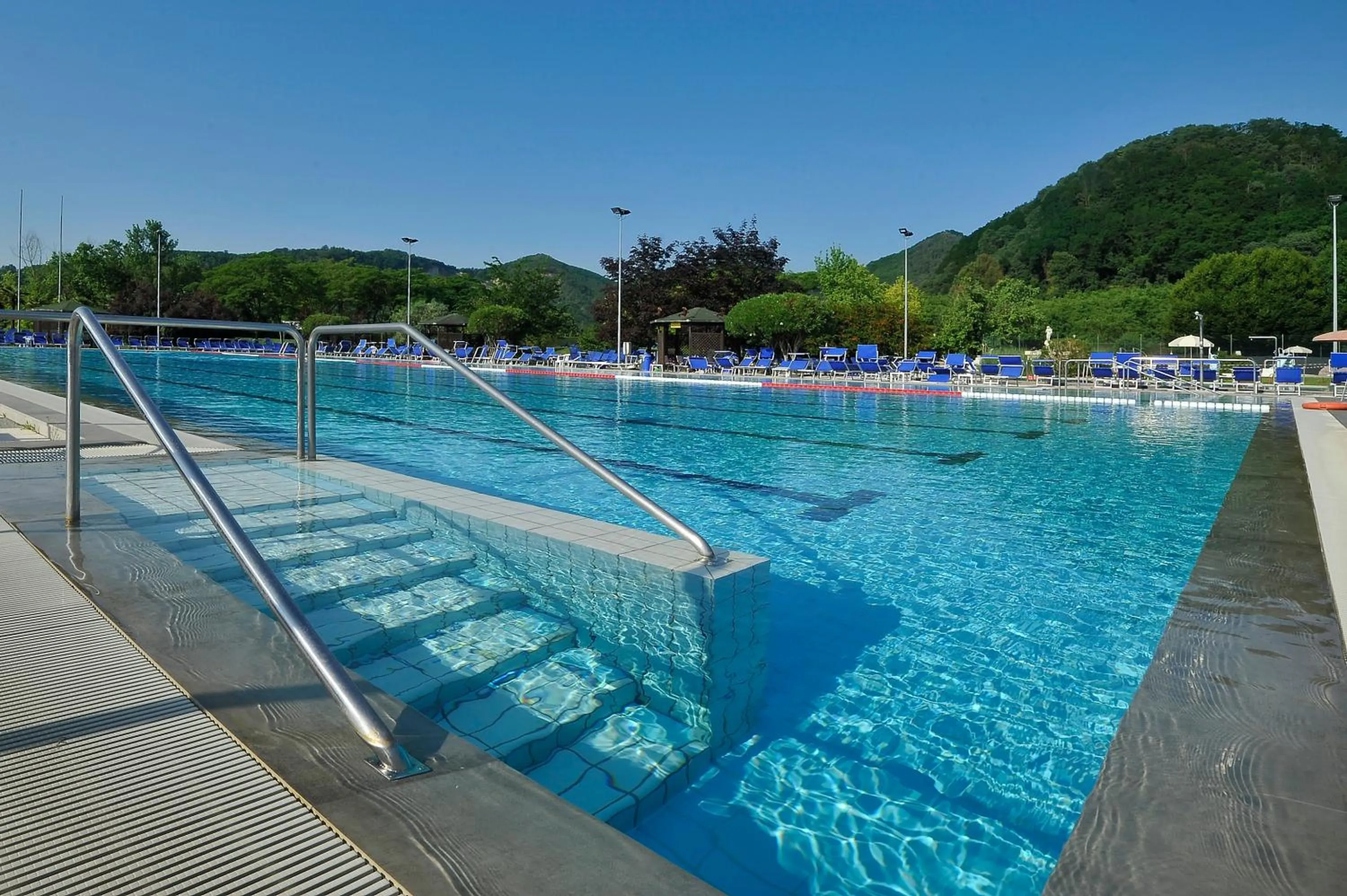 Swimming pool in Hotel Petrarca Terme